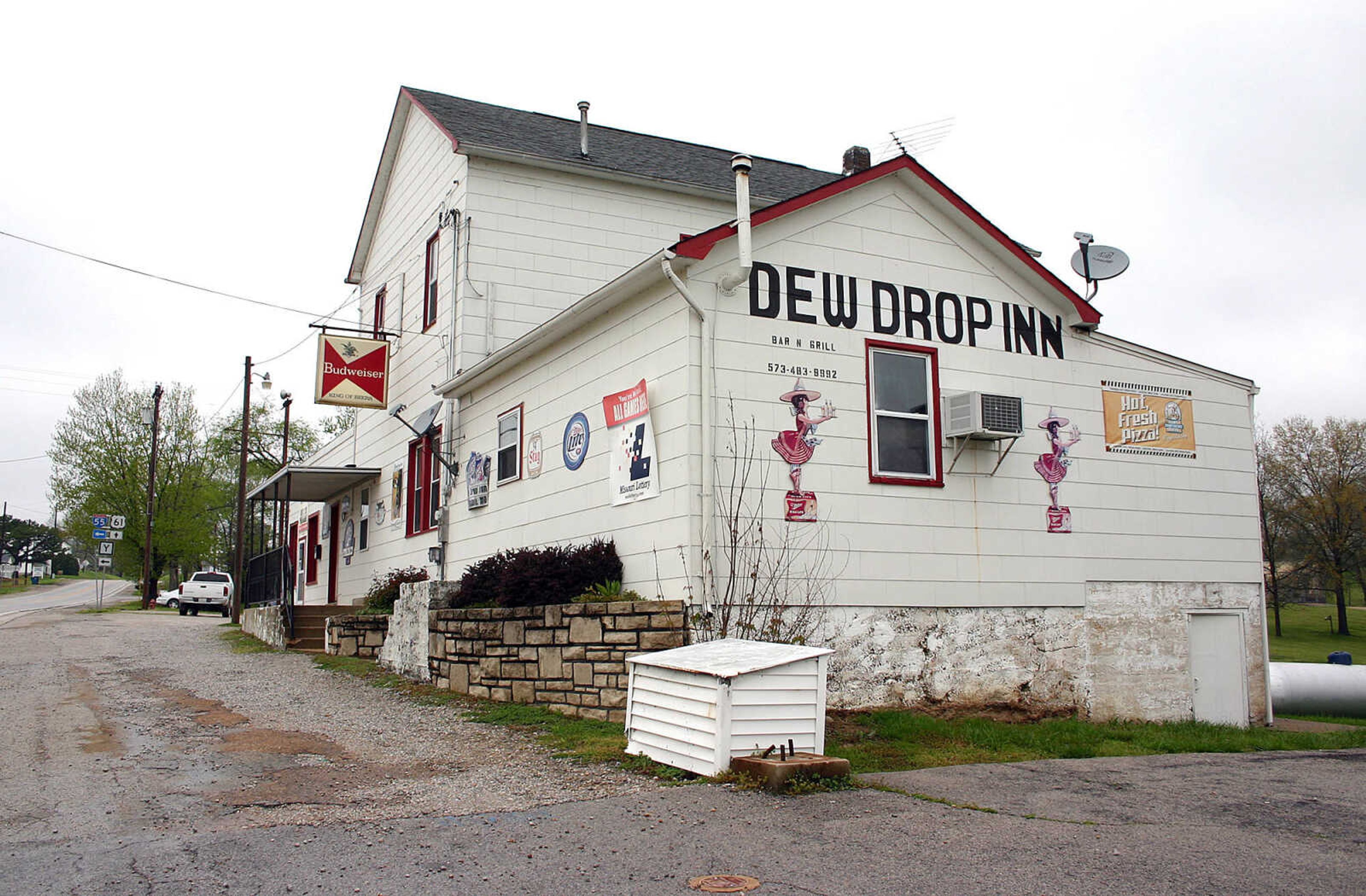 EMILY PRIDDY
The Dew Drop Inn, a Bloomsdale institution, once offered rooms to boarders, including the workers who helped build U.S. 61 in 1936.