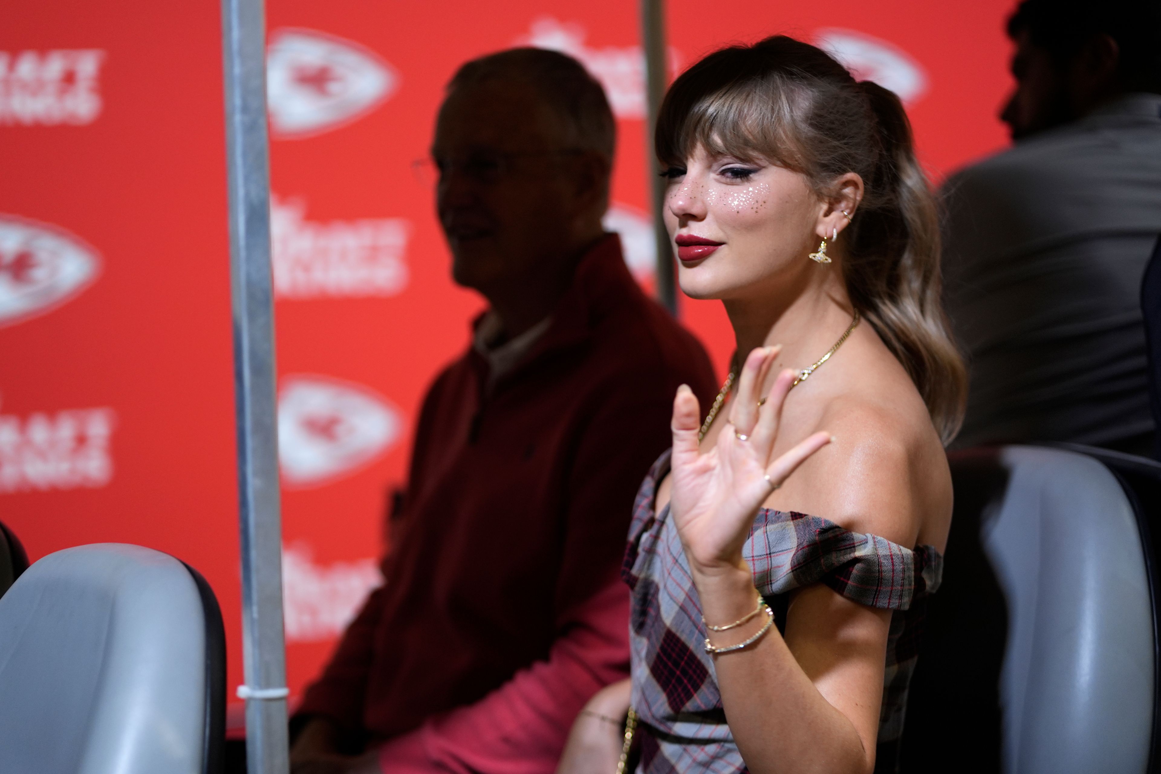 Taylor Swift is back to watch Travis Kelce and the Chiefs with Eras Tour soon to resume