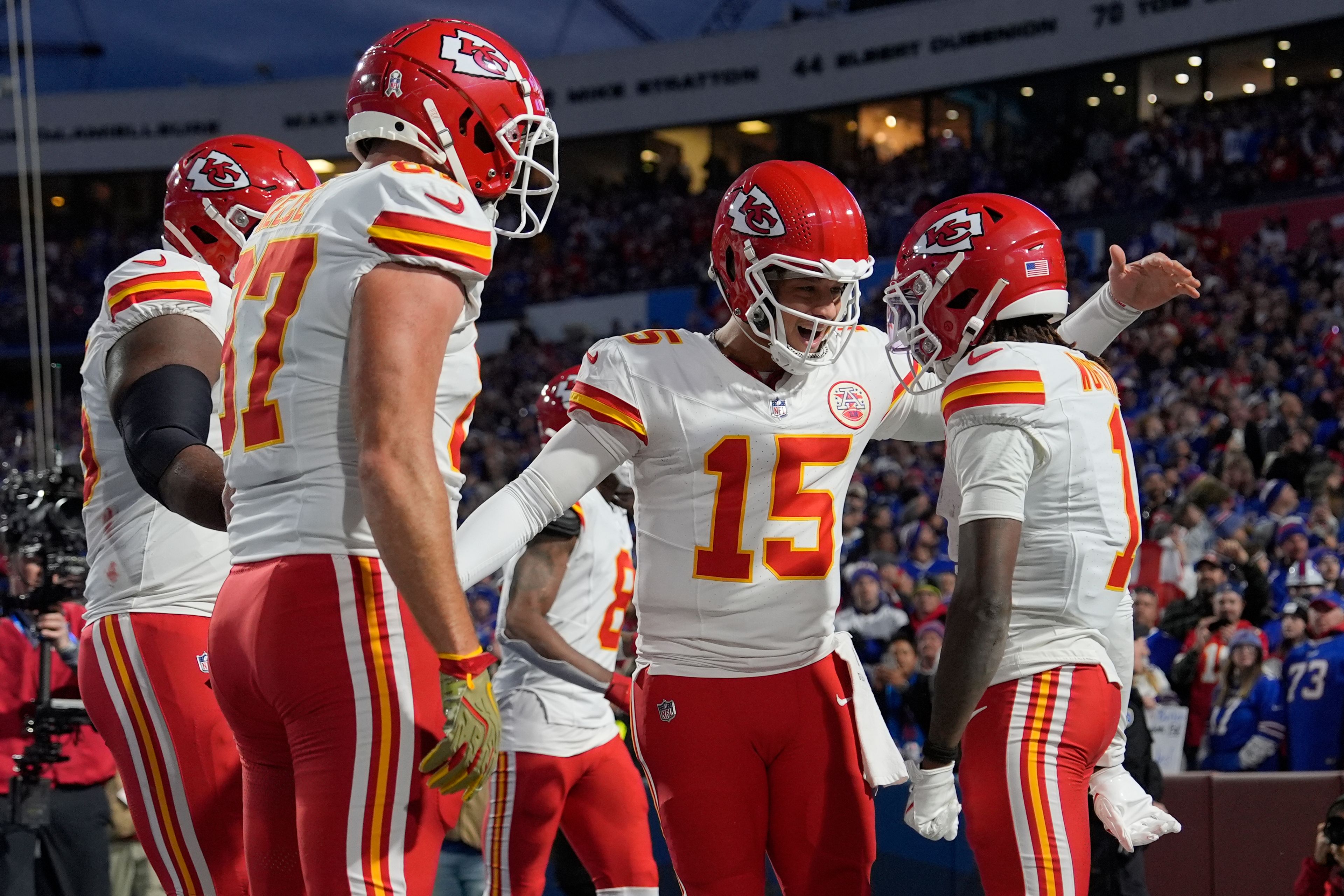 With quest for perfection over, Mahomes wants to see Chiefs play 'best football' down the stretch