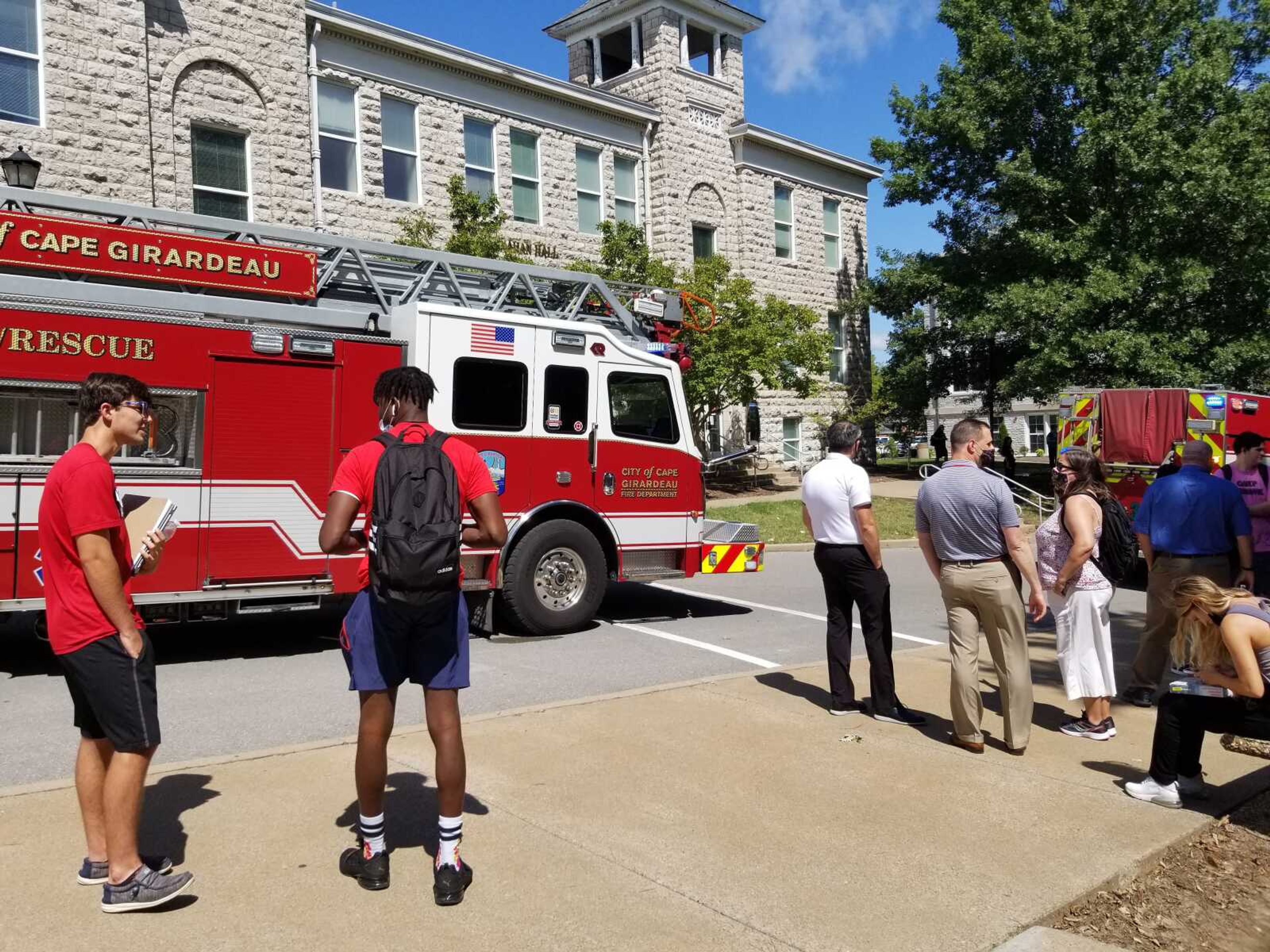 Smoke discovered in an underground tunnel delayed the start of Tuesday afternoon classes in Carnahan Hall on the Cape Girardeau campus of Southeast Missouri State University. Students, faculty and staff were later given the all-clear to return to classrooms after a brief investigation by the Cape Girardeau Fire Department, SEMO's Department of Public Safety and Southeast's Facilities Management office.