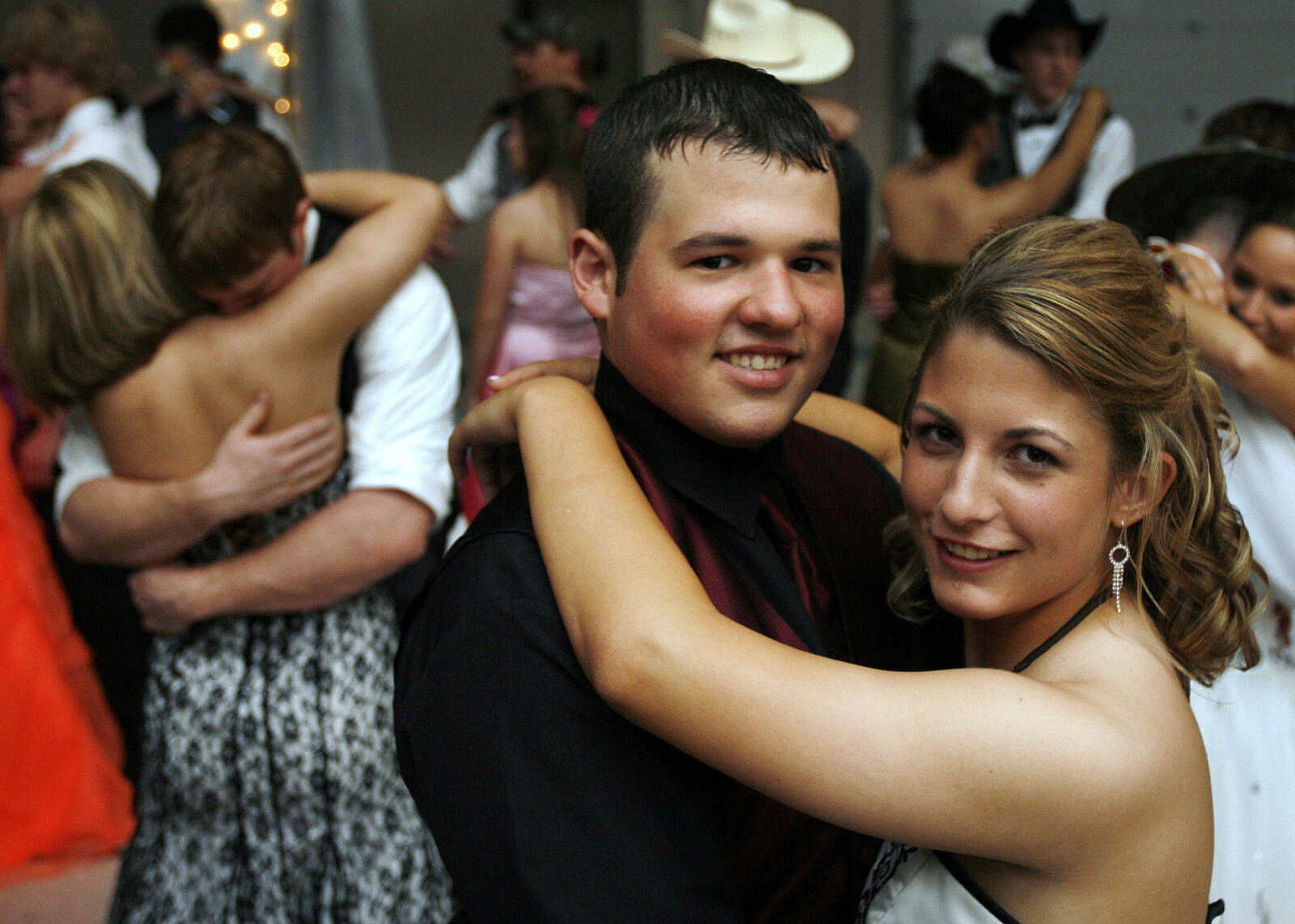 ELIZABETH DODD ~ edodd@semissourian.com
Photos from the 2009 Jackson High School Prom May 9 at the Osage Center.