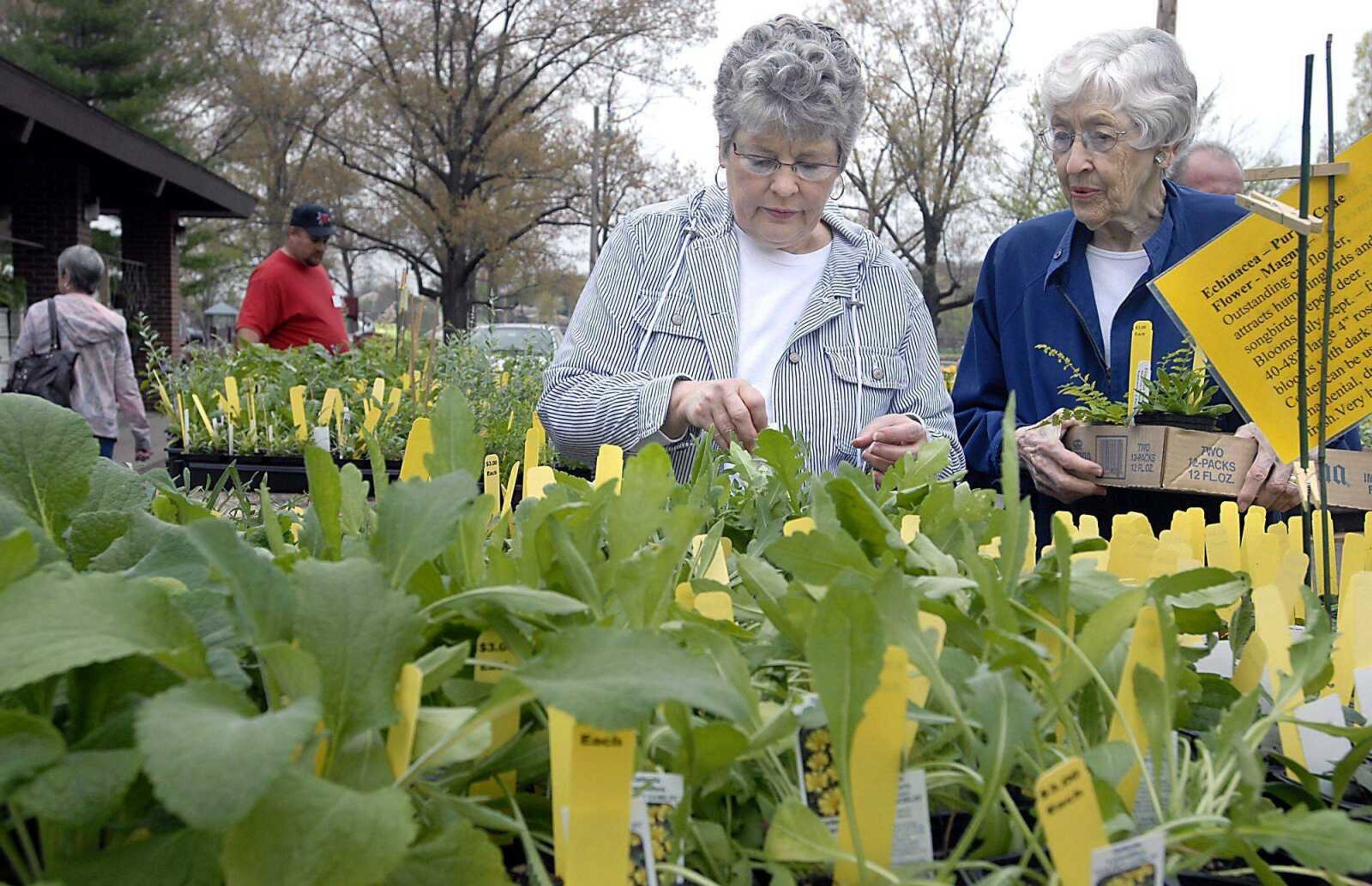 Missouri Master Gardeners Extension Program helps others learn to grow