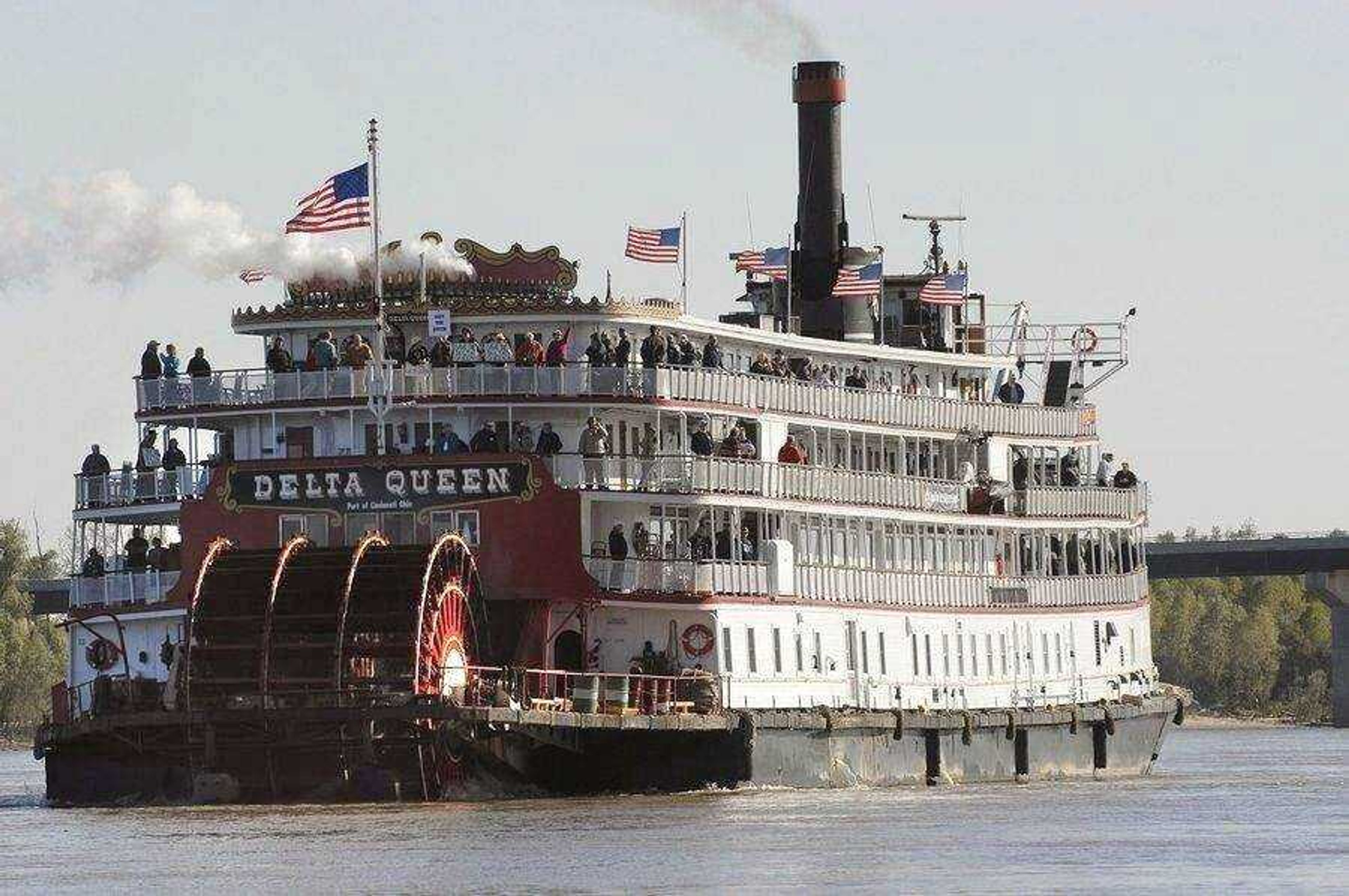 The Delta Queen leaves the Cape Girardeau riverfront Oct. 29, 2008. (Southeast Missourian file)