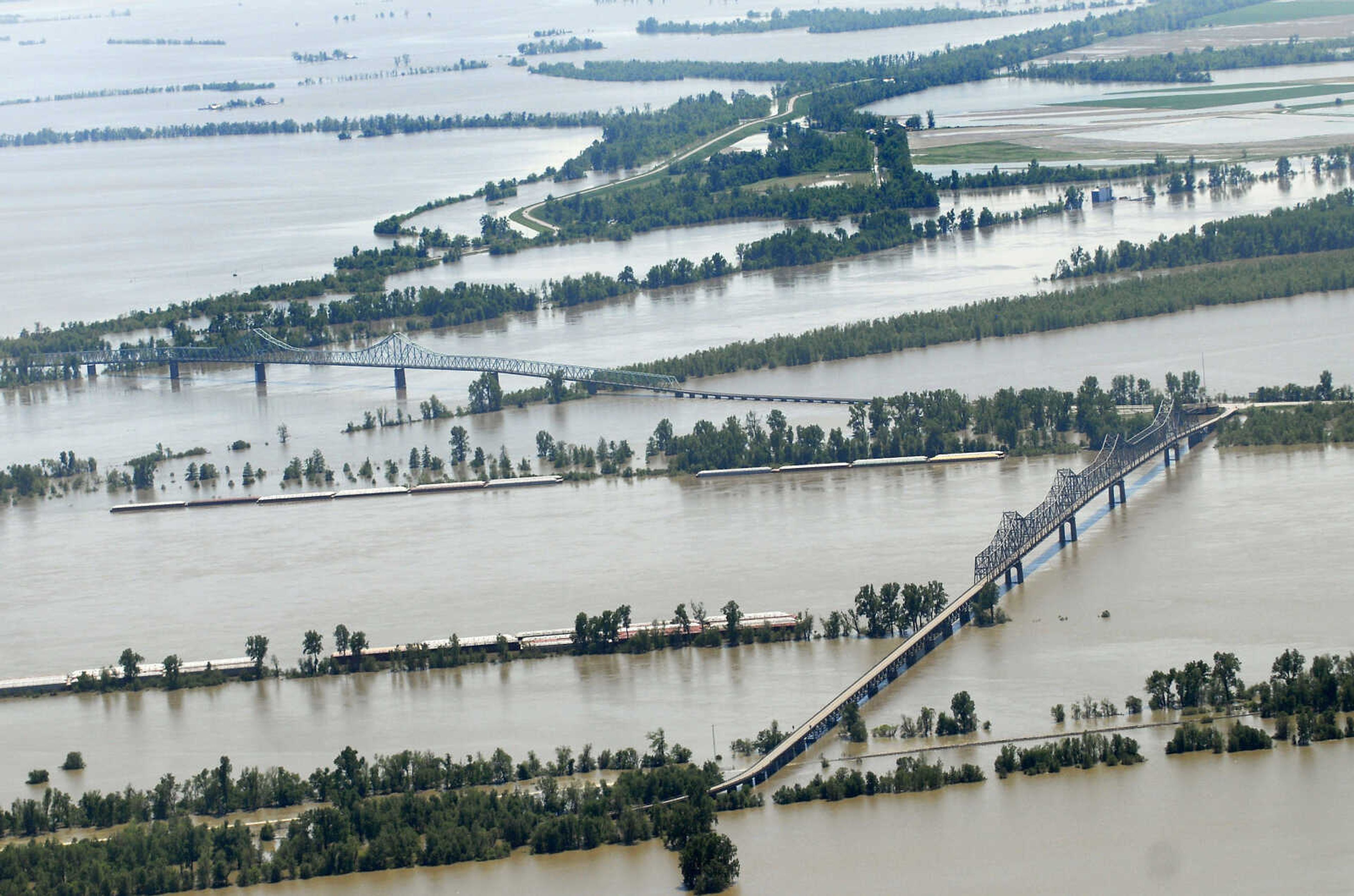 KRISTIN EBERTS ~ keberts@semissourian.com

The bridges at Cairo, Ill., on Tuesday, May 3, 2011.