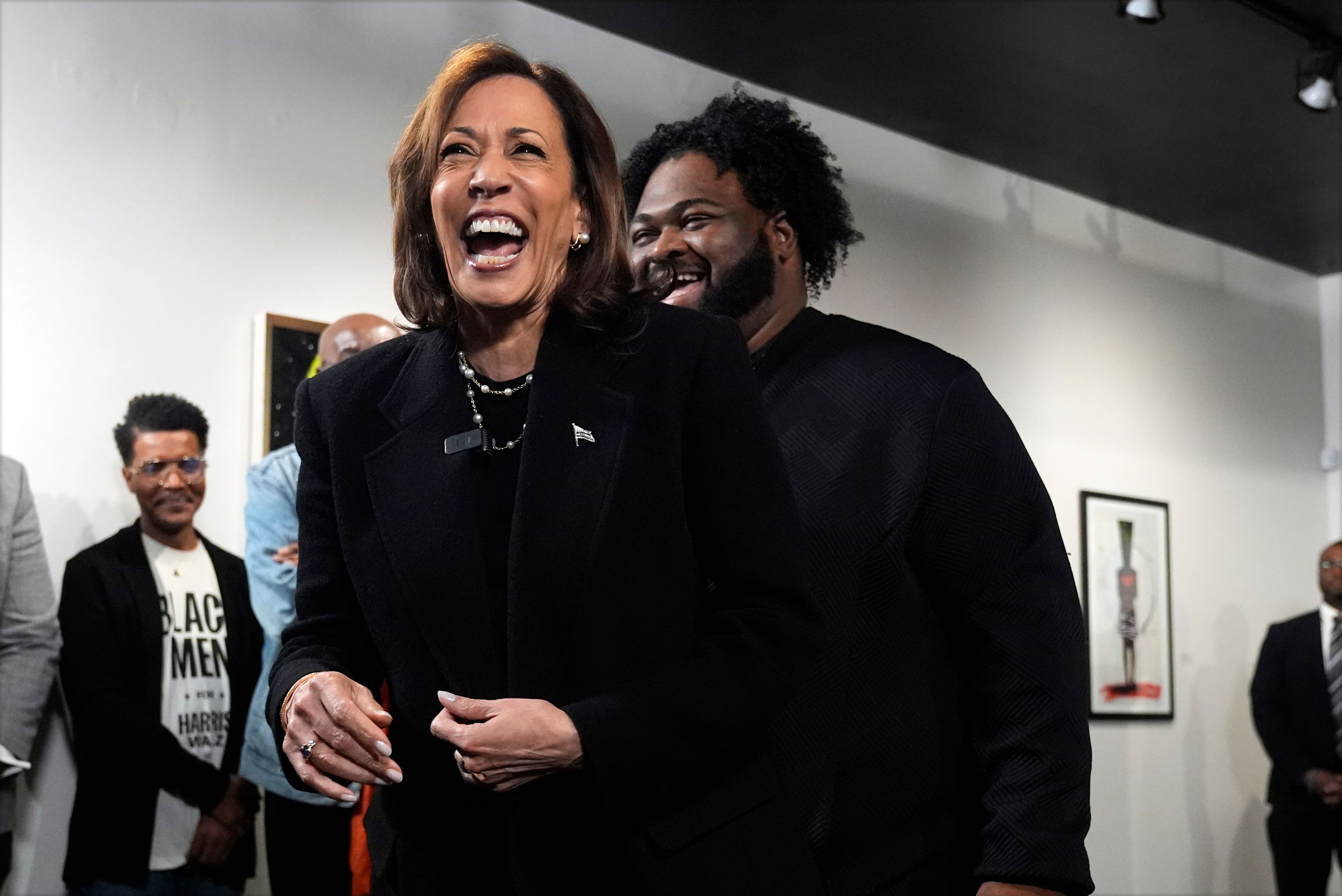 Democratic presidential nominee Vice President Kamala Harris visits Norwest Gallery of Art in Detroit, Tuesday, Oct. 15, 2024. (AP Photo/Jacquelyn Martin)