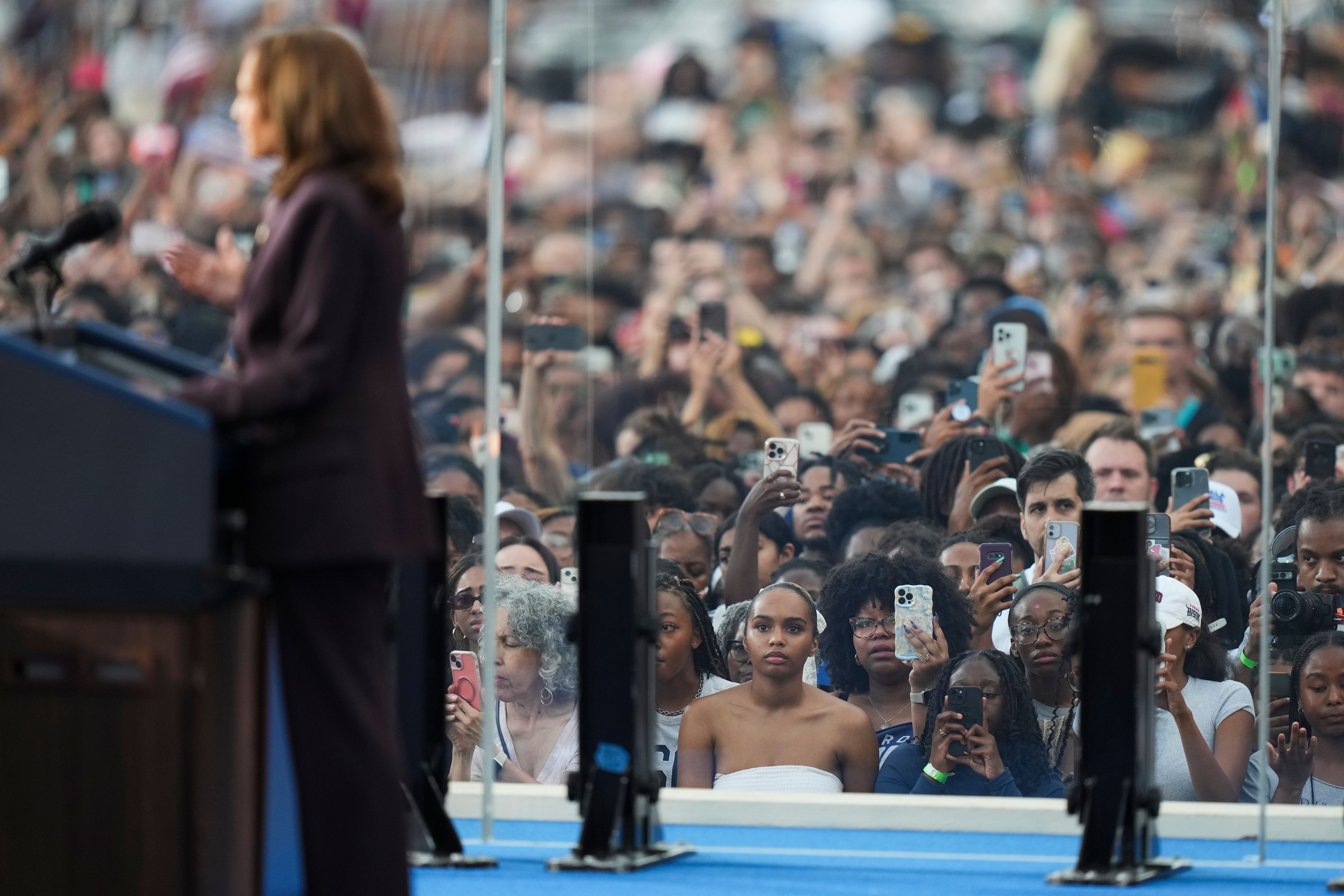 Supporters react as Vice President Kamala Harris delivers a concession speech for the 2024 presidential election, Wednesday, Nov. 6, 2024, on the campus of Howard University in Washington. (AP Photo/Stephanie Scarbrough)