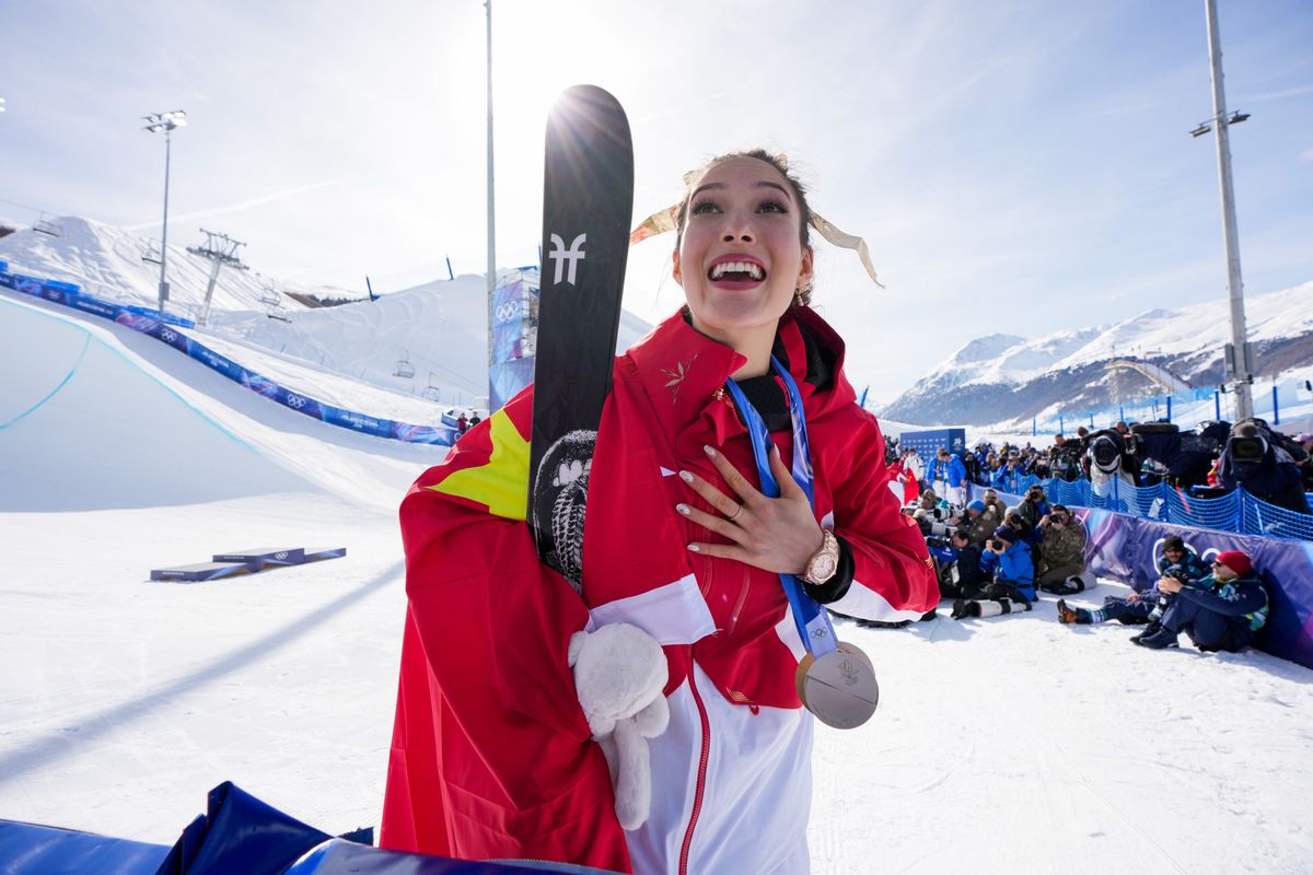 Gu soars to defend her Olympic halfpipe title, making it 6 medals in c...