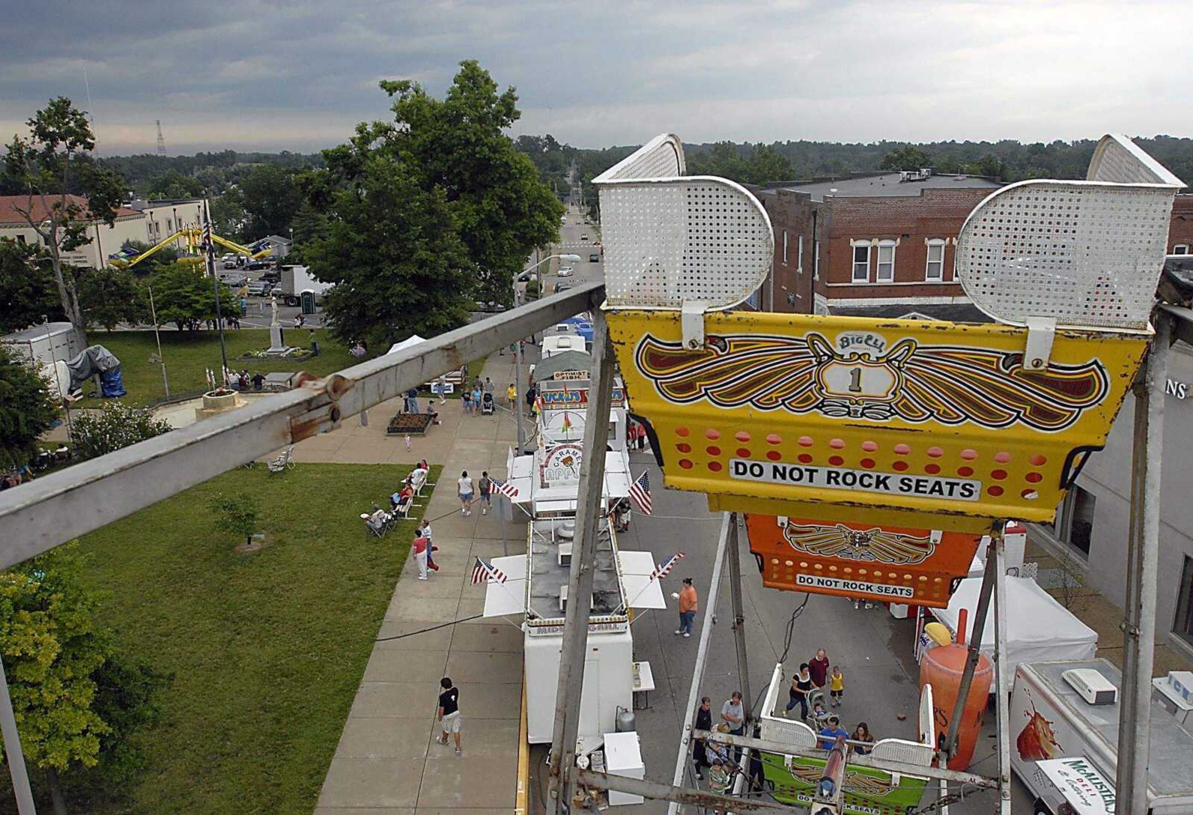 KIT DOYLE ~ kdoyle@semissourian.com
Jackson Homecomers from the Ferris Wheel.