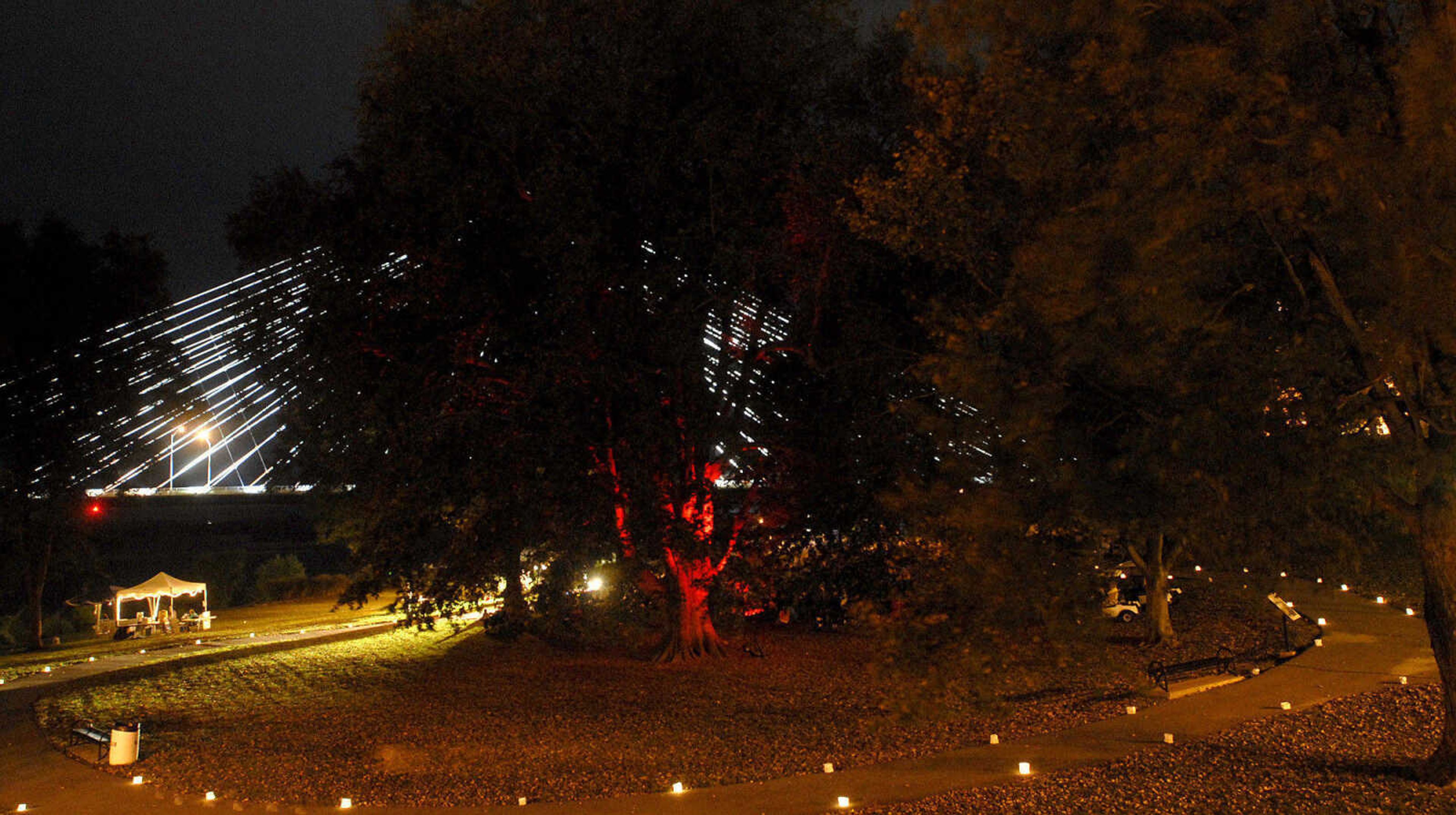 LAURA SIMON ~ lsimon@semissourian.com
Story tellers Regina Carpenter and Gayle Ross tell bone chilling tales Friday, October 14, 2011 during an evening of Ghost Storytelling at the east lawn of the River Campus of Southeast Missouri State University in Cape Girardeau.