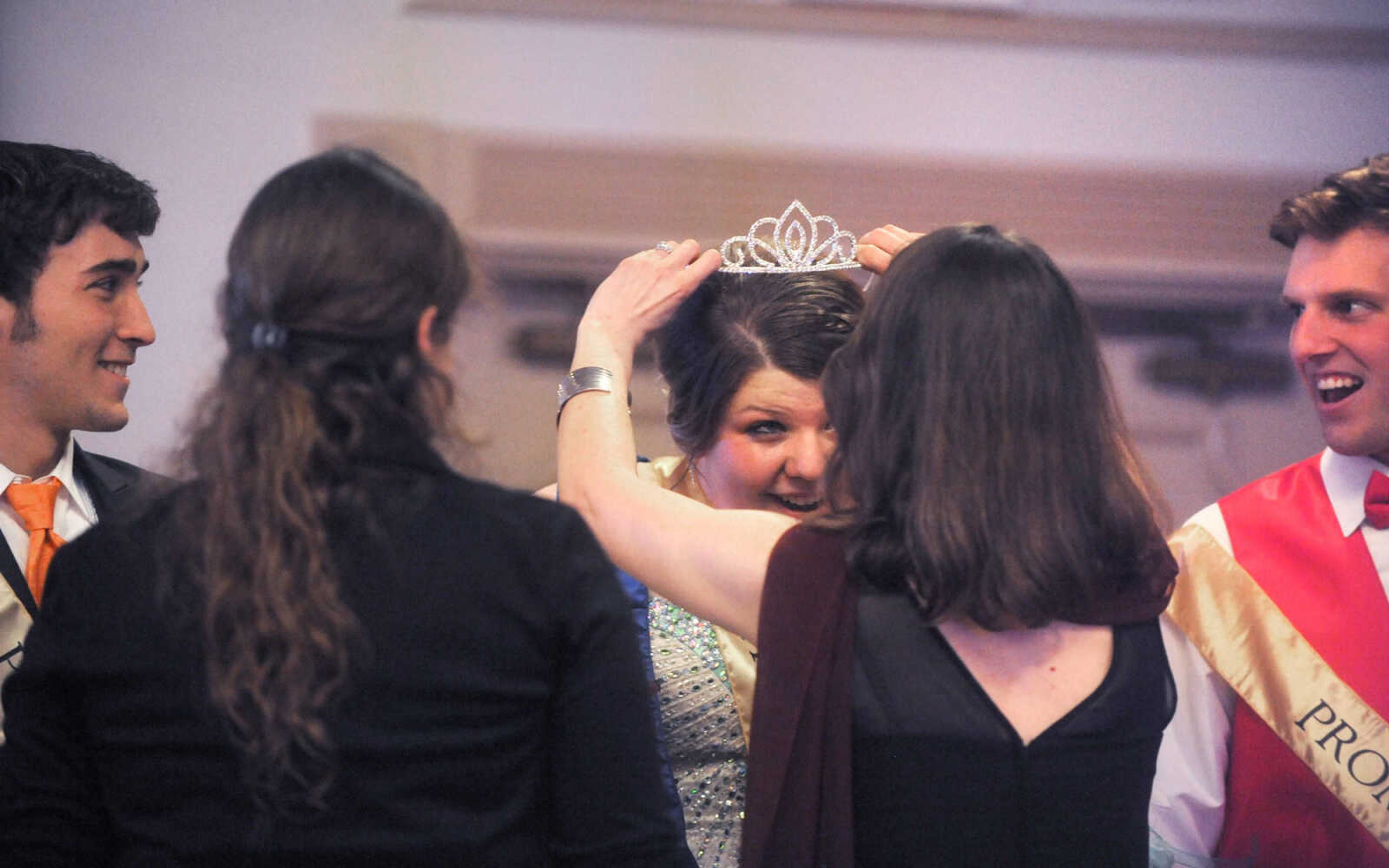 LAURA SIMON ~ lsimon@semissourian.com

Saxony Lutheran High School's "Arabian Nights" prom, Saturday, April 25, 2015, at Drury Lodge in Cape Girardeau.