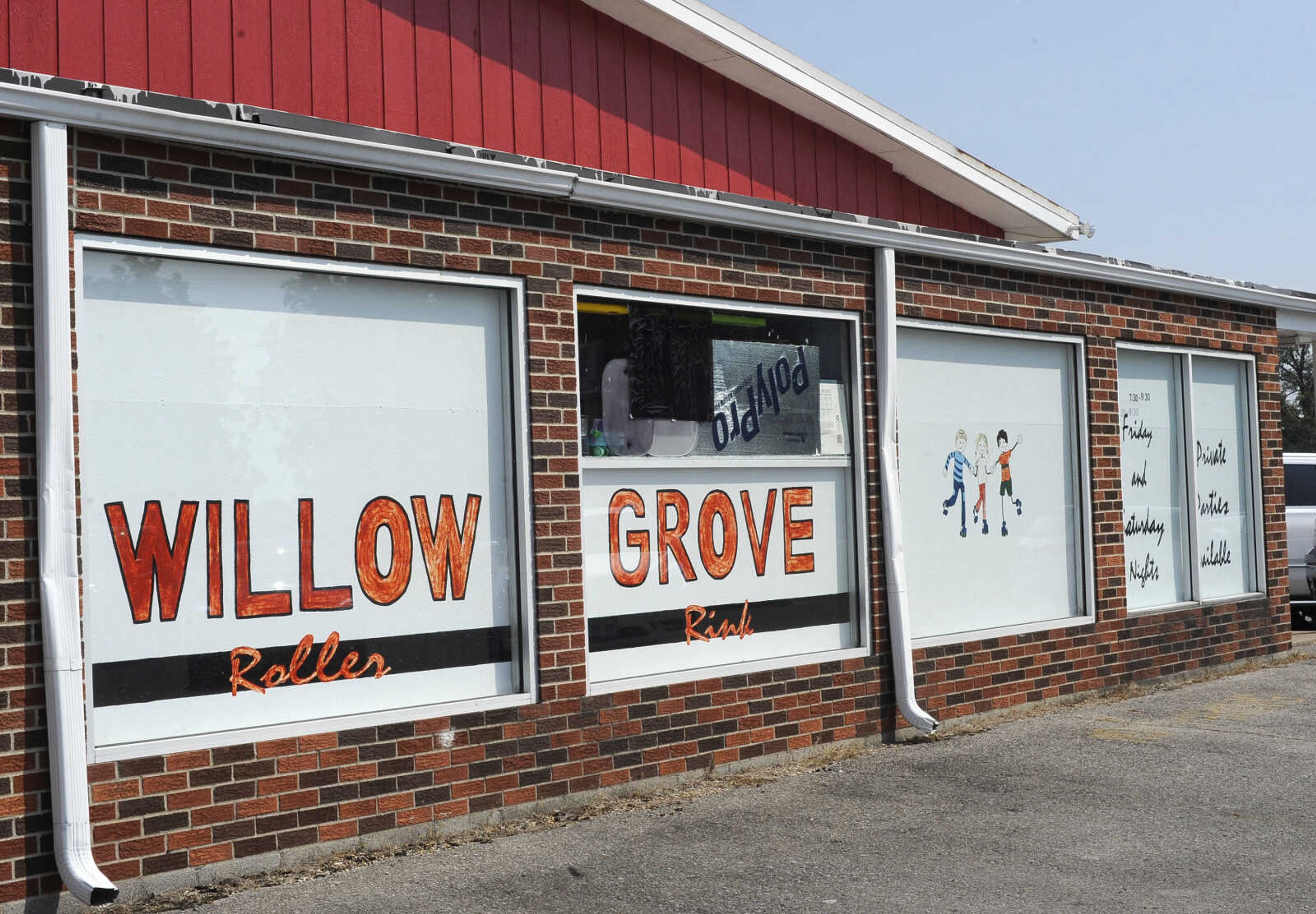 FRED LYNCH ~ flynch@semissourian.com
The Willow Grove Roller Rink is located on Highway 77 in Chaffee, Missouri.