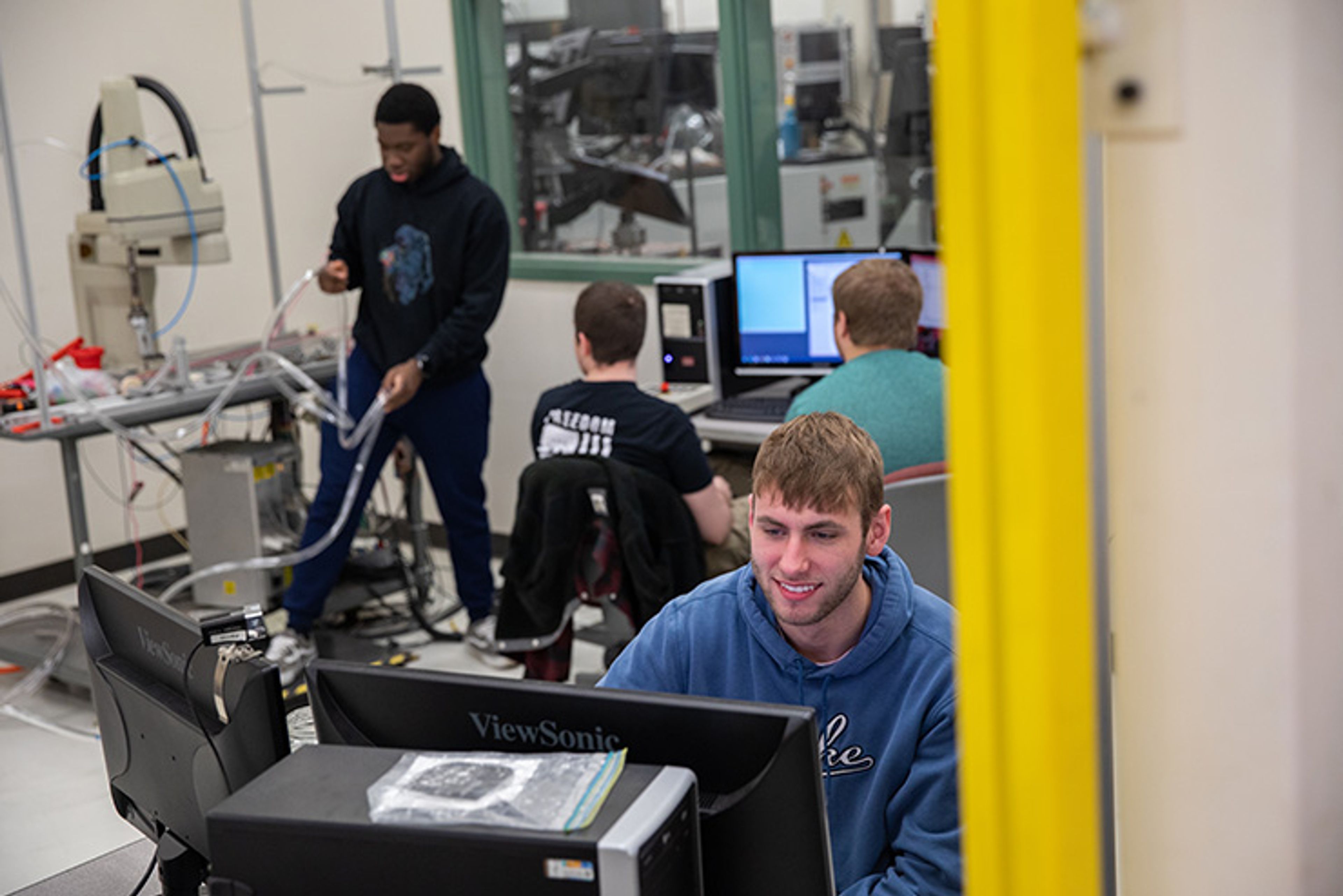 Southeast Missouri State University Engineering and Technology students work on projects in a lab on campus.