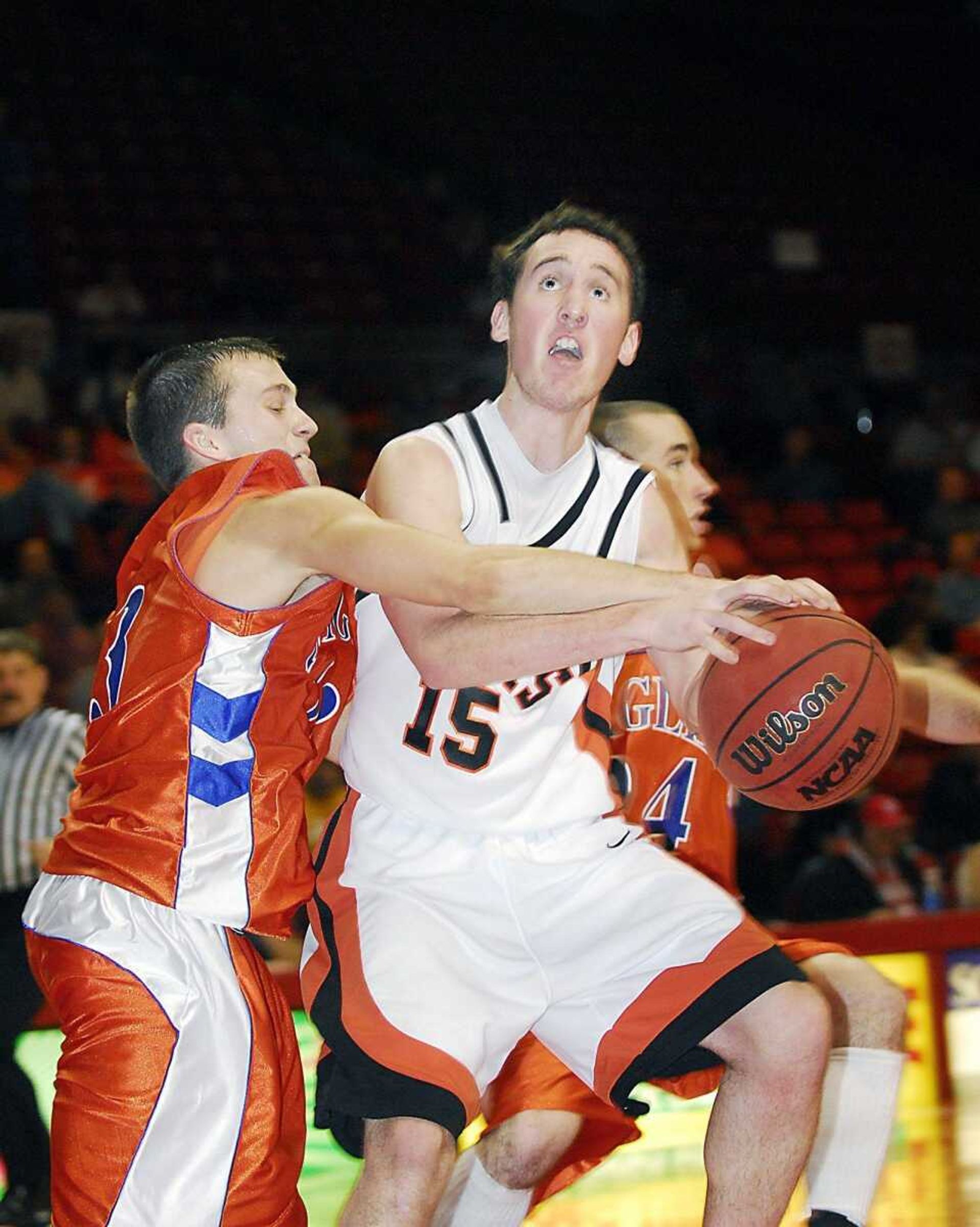 Central's Anthony Watts tried to get a shot off while pressured by Vienna defender Chris Nichols on Saturday.