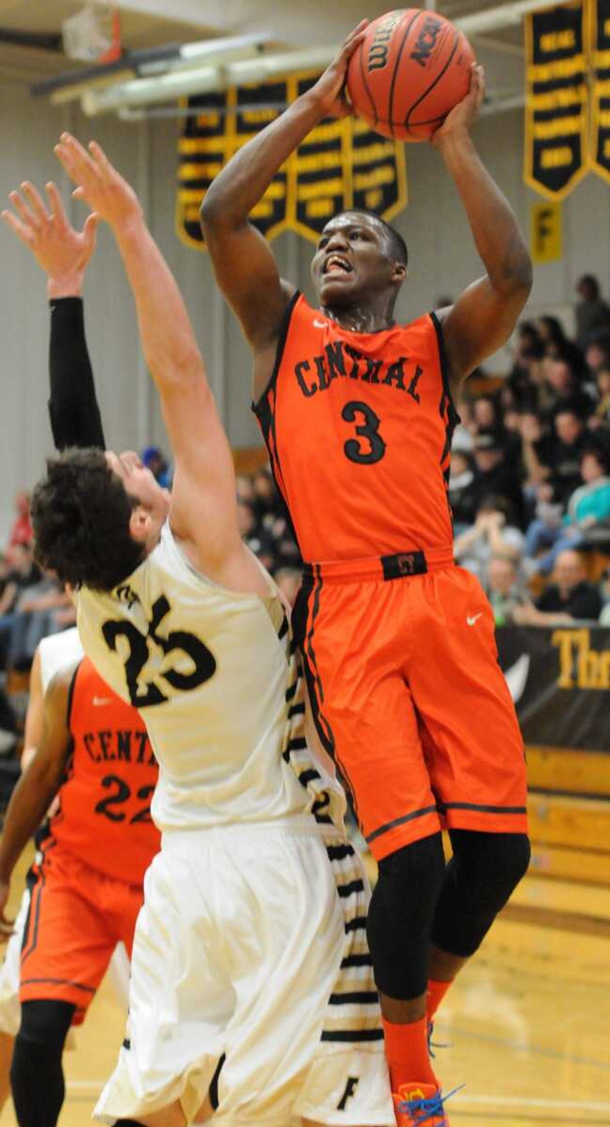 Central boys basketball season comes to an end in sectional round