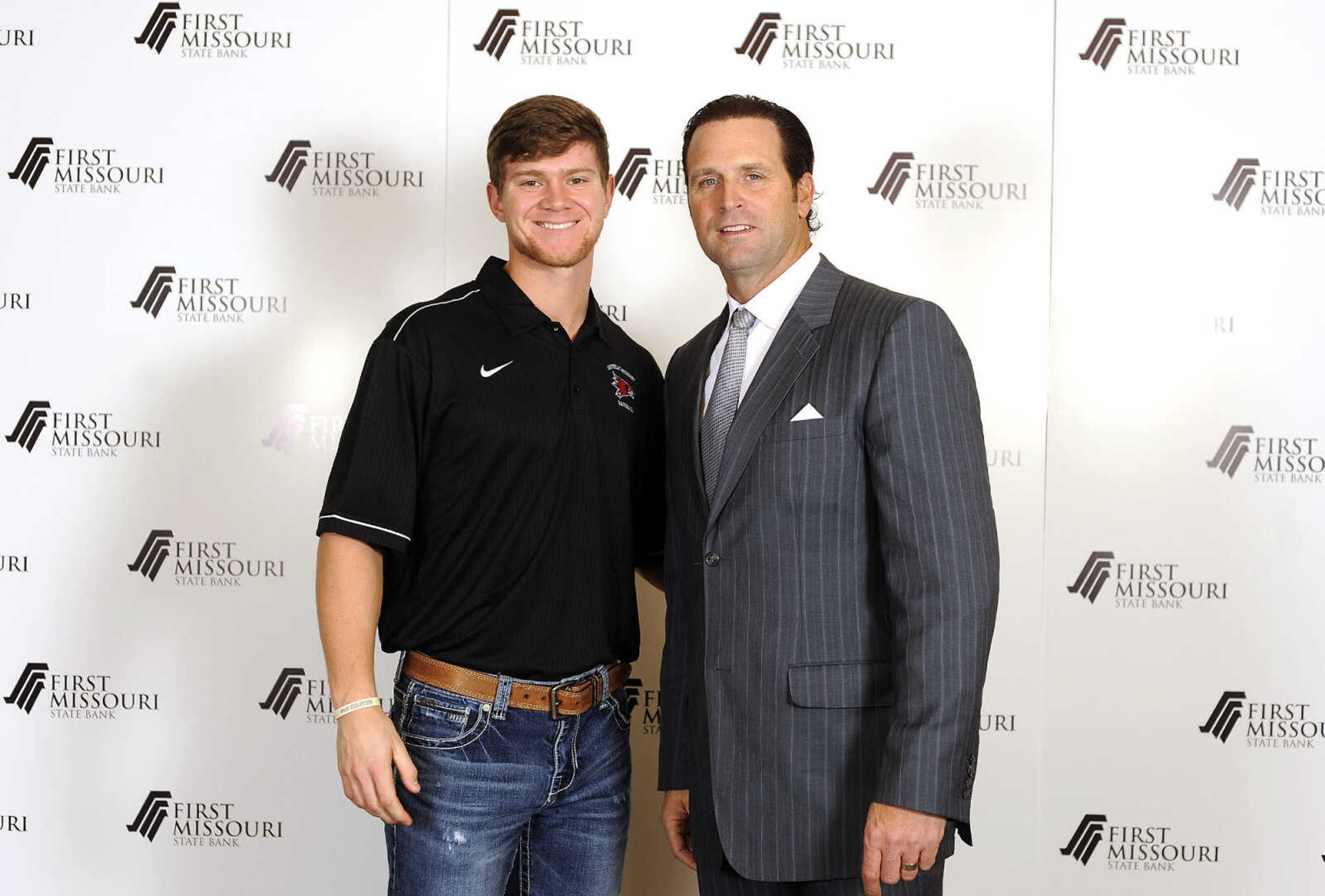 LAURA SIMON ~ lsimon@semissourian.com

Mike Matheny, manager of the St. Louis Cardinals, poses with fans during a VIP reception, Wednesday, Dec. 2, 2015, at Southeast Missouri State University's River Campus. "The State of Cardinals Nation" was presented by First Missouri State Bank.