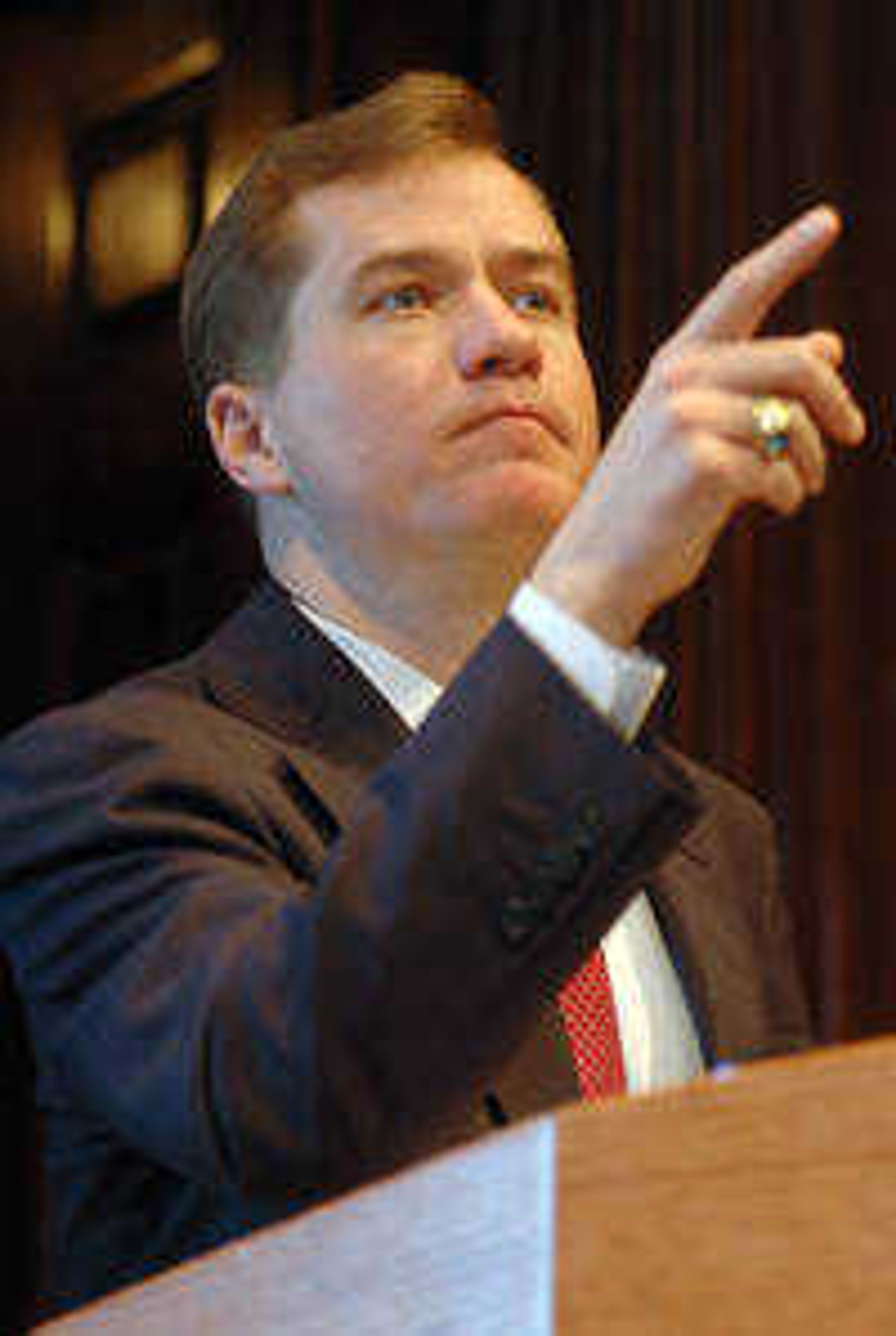 Gov. Matt Blunt answers reporters' questions during a news conference Wednesday morning, Jan. 23, 2008, in his office in Jefferson City, Mo. On Tuesday, Jan. 22, 2008, Blunt announced by news release and YouTube video that he would not be seeking re-election to a second term.(AP Photo/Kelley McCall)