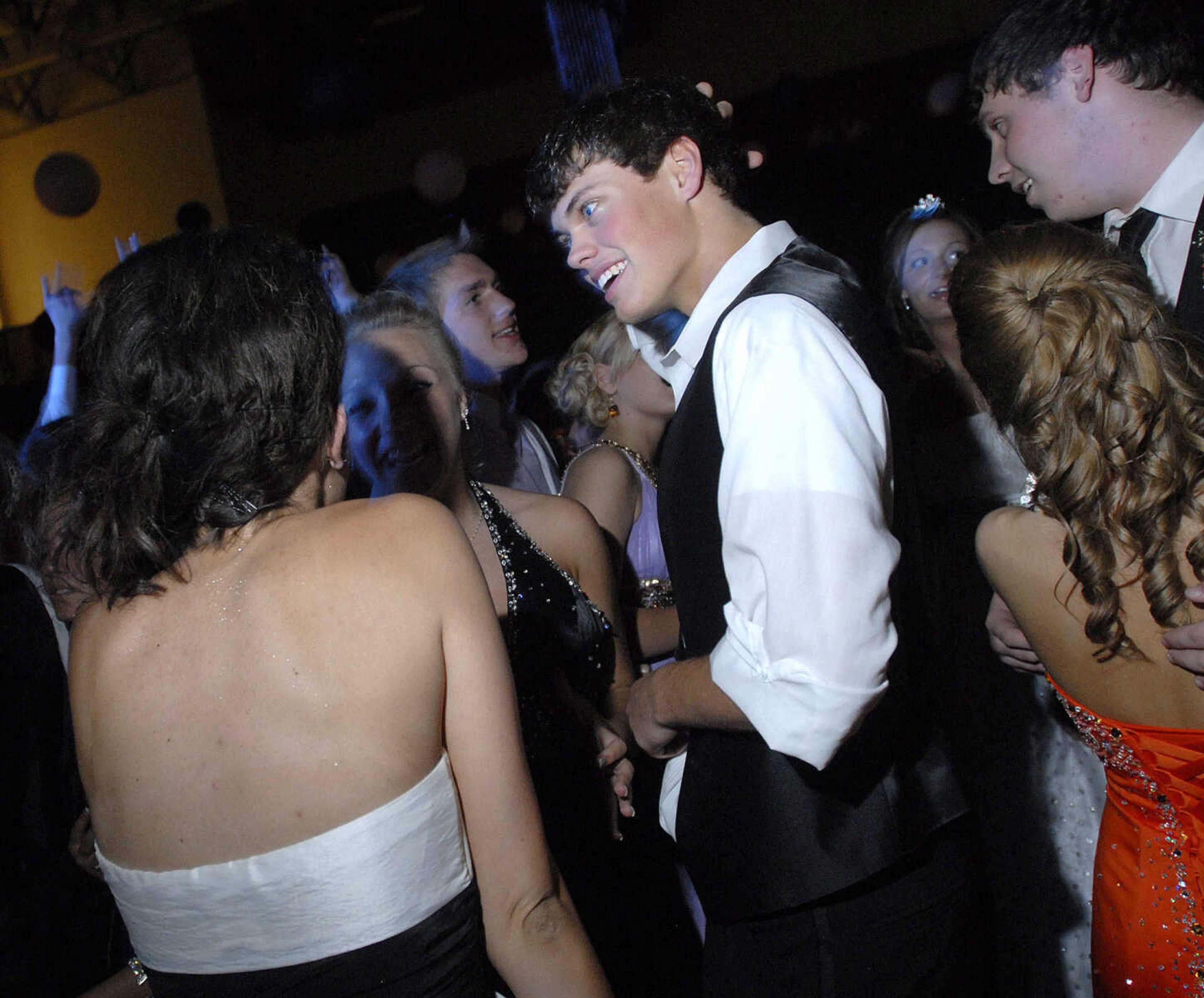 LAURA SIMON~lsimon@semissourian.com
Jackson High School Prom Saturday, May 8, 2010.