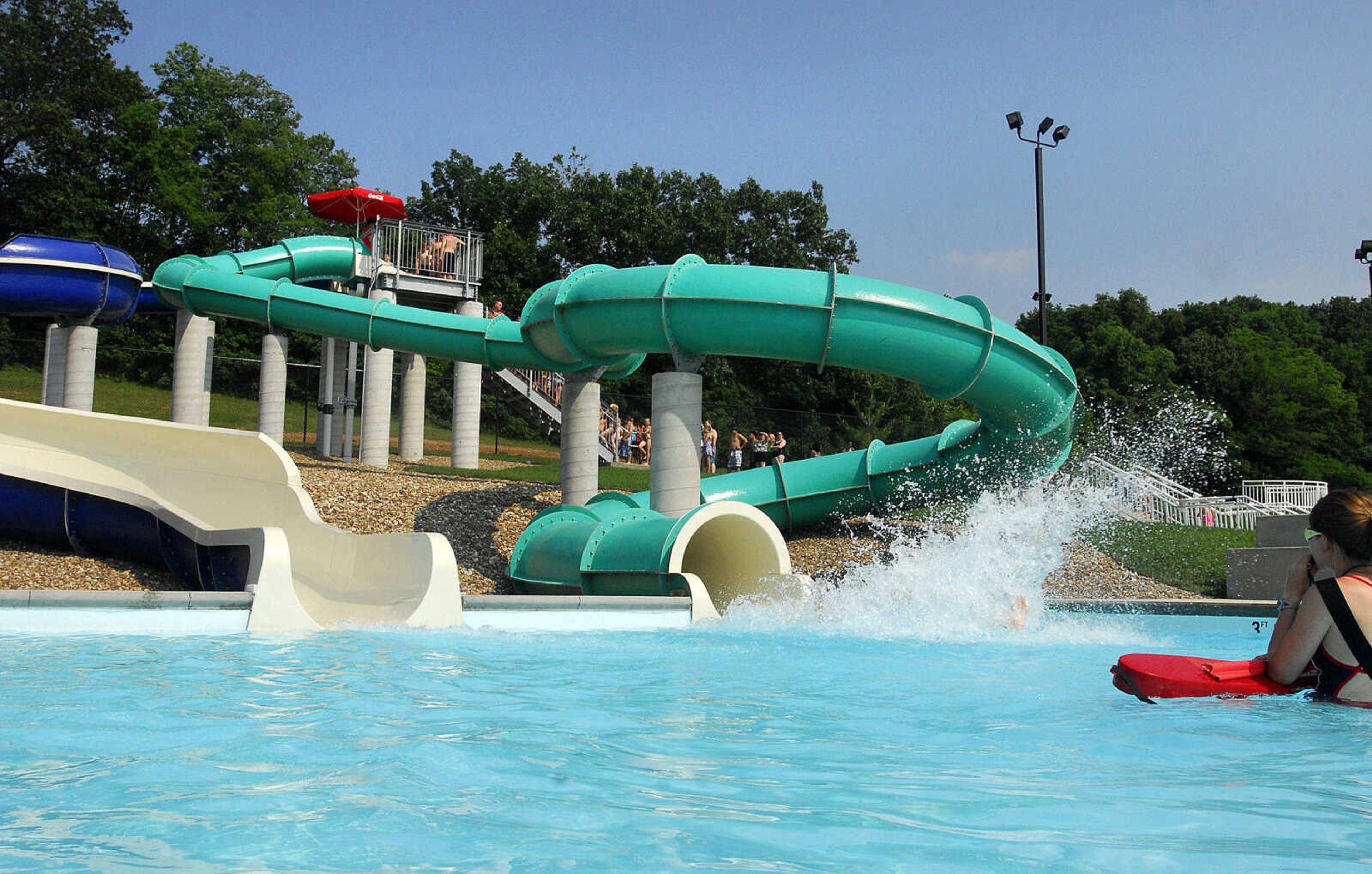 LAURA SIMON~lsimon@semissourian.com
A patron of Cape Spalsh Family Auquatic Center splashes into the pool at the bottom the the 140 ft. enclosed flume Saturday, May 29, 2010.