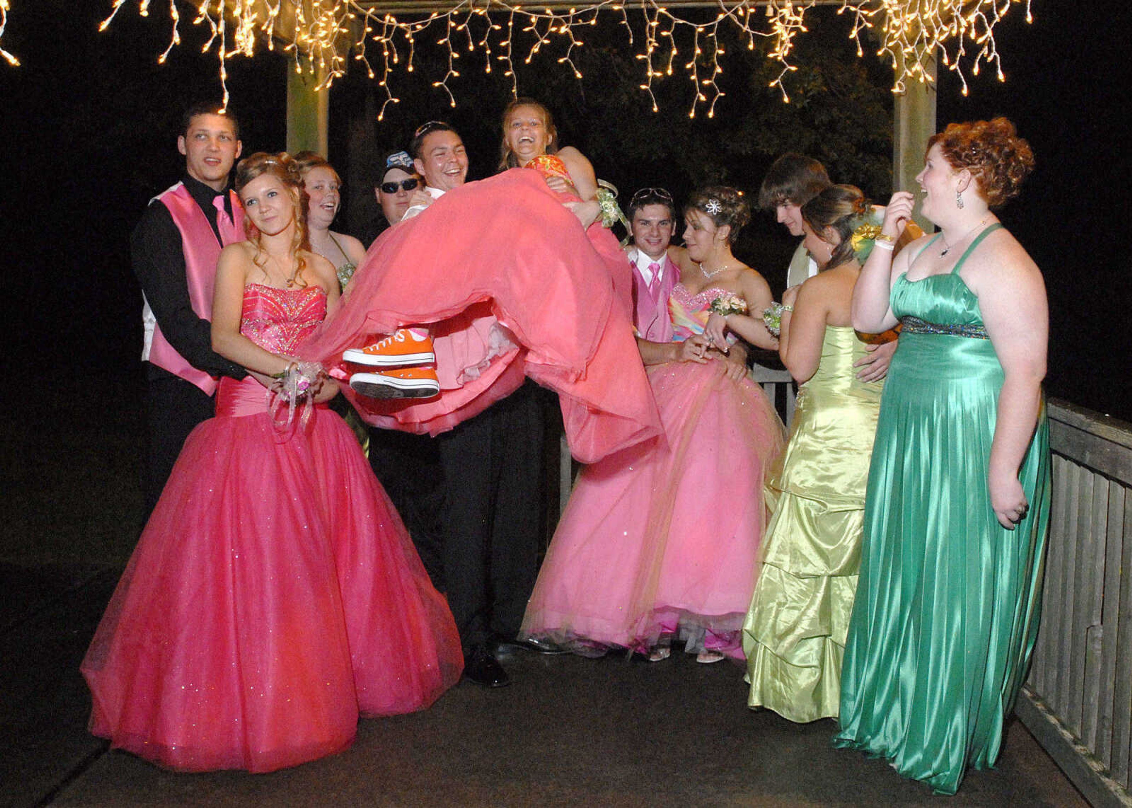 LAURA SIMON~lsimon@semissourian.com
Meadow Heights' prom "A Night to Remember" was held Saturday, April 30, 2011 at Deerfield Lodge.