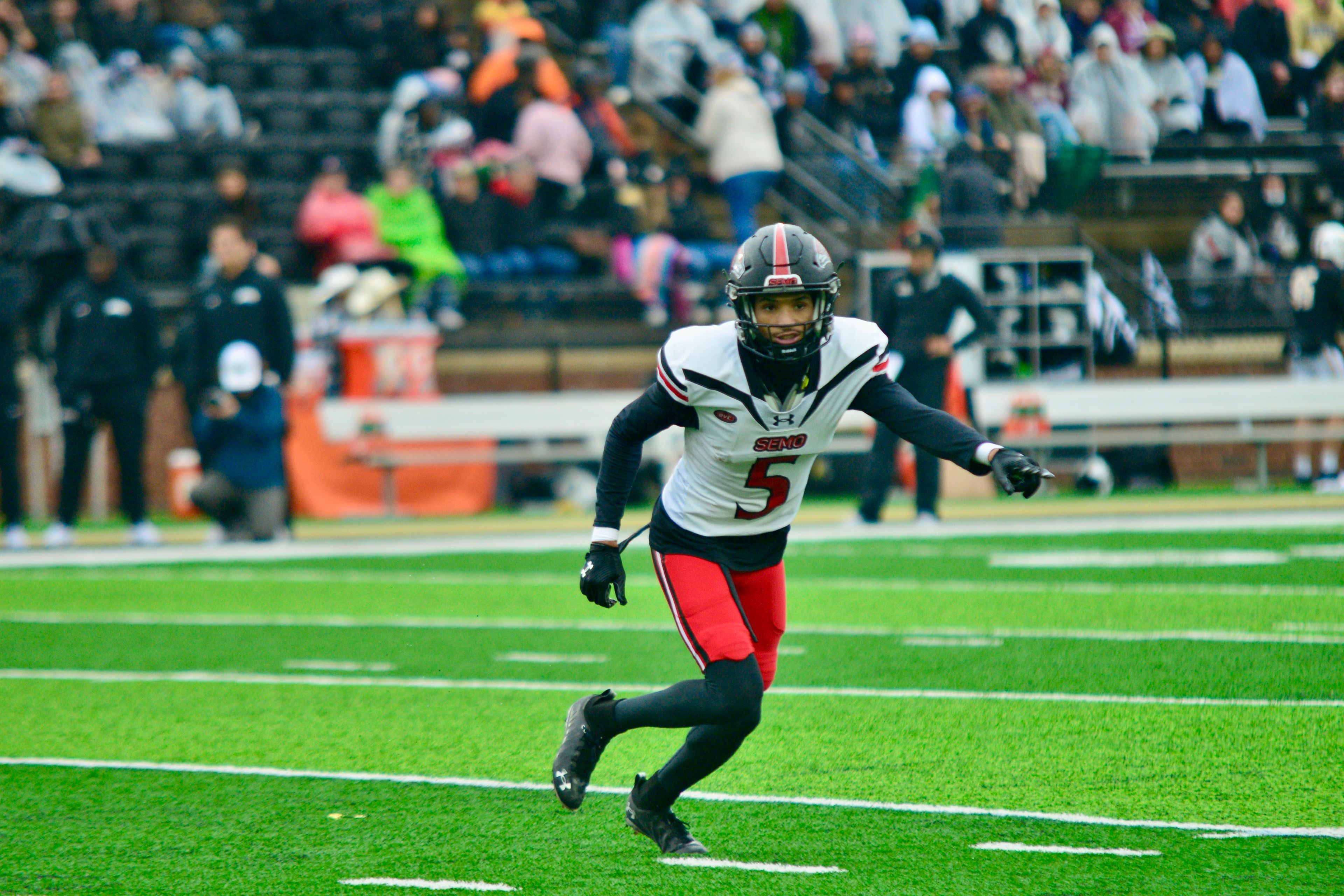 SEMO cornerback Ty Leonard drops into coverage against Lindenwood on Saturday, Nov. 9, in St. Charles. 