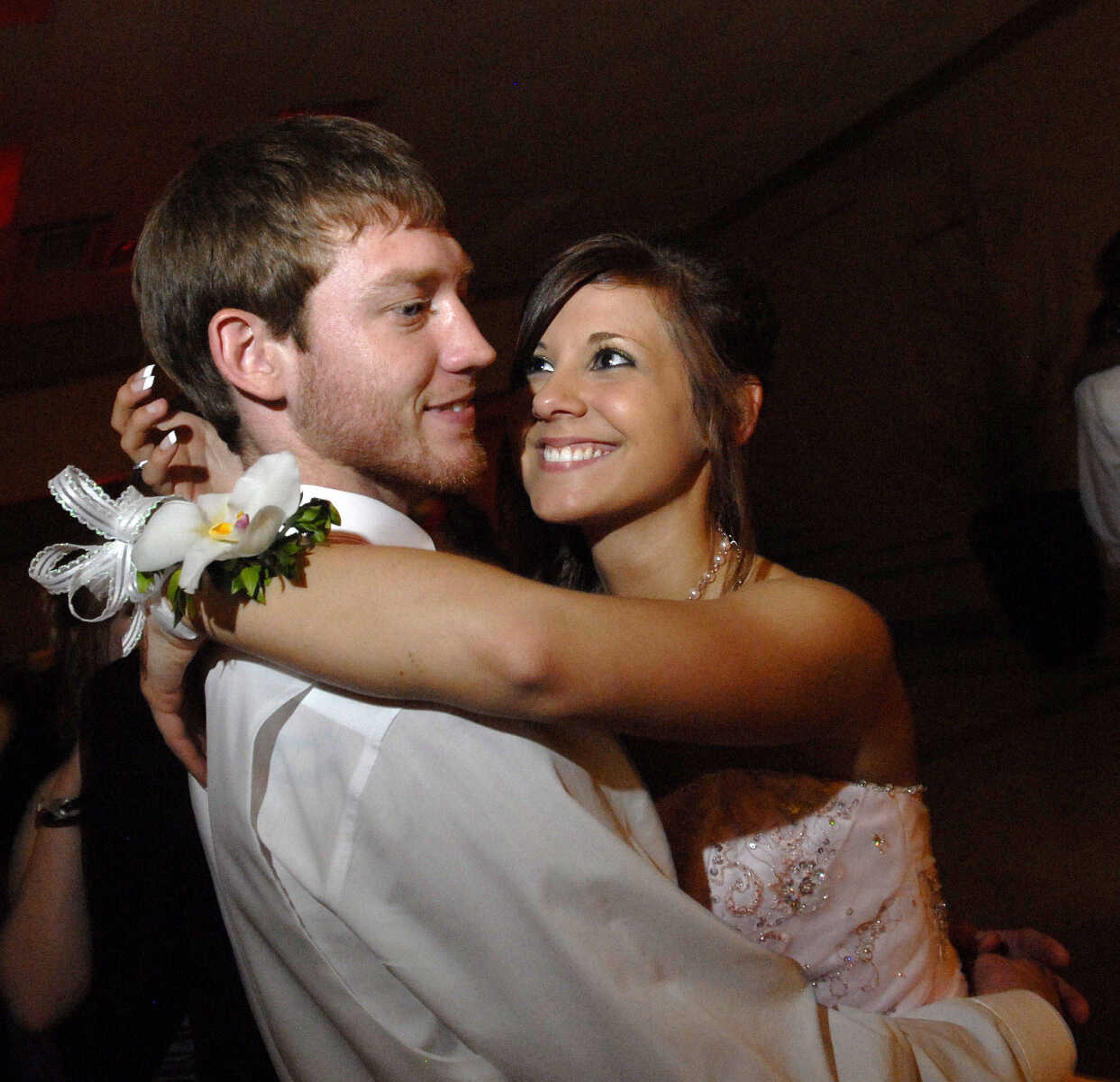 LAURA SIMON~lsimon@semissourian.com
Cape Central High School "Arabian Nights" Prom May 1, 2010.