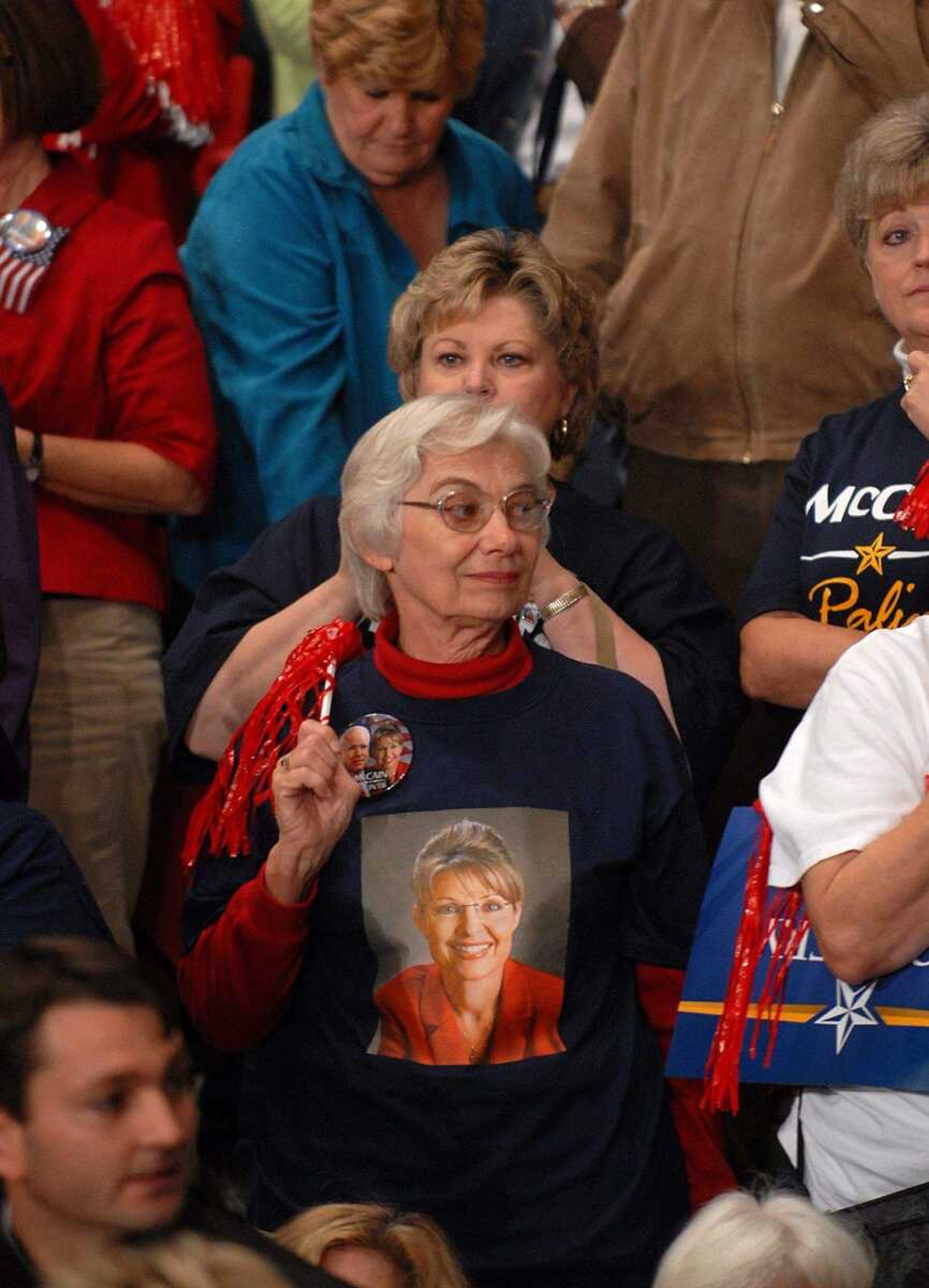 AARON EISENHAUER ~ aeisenhauer@semissourian.com
One supporter wears a tshirt with a photo of Sarah Palin.