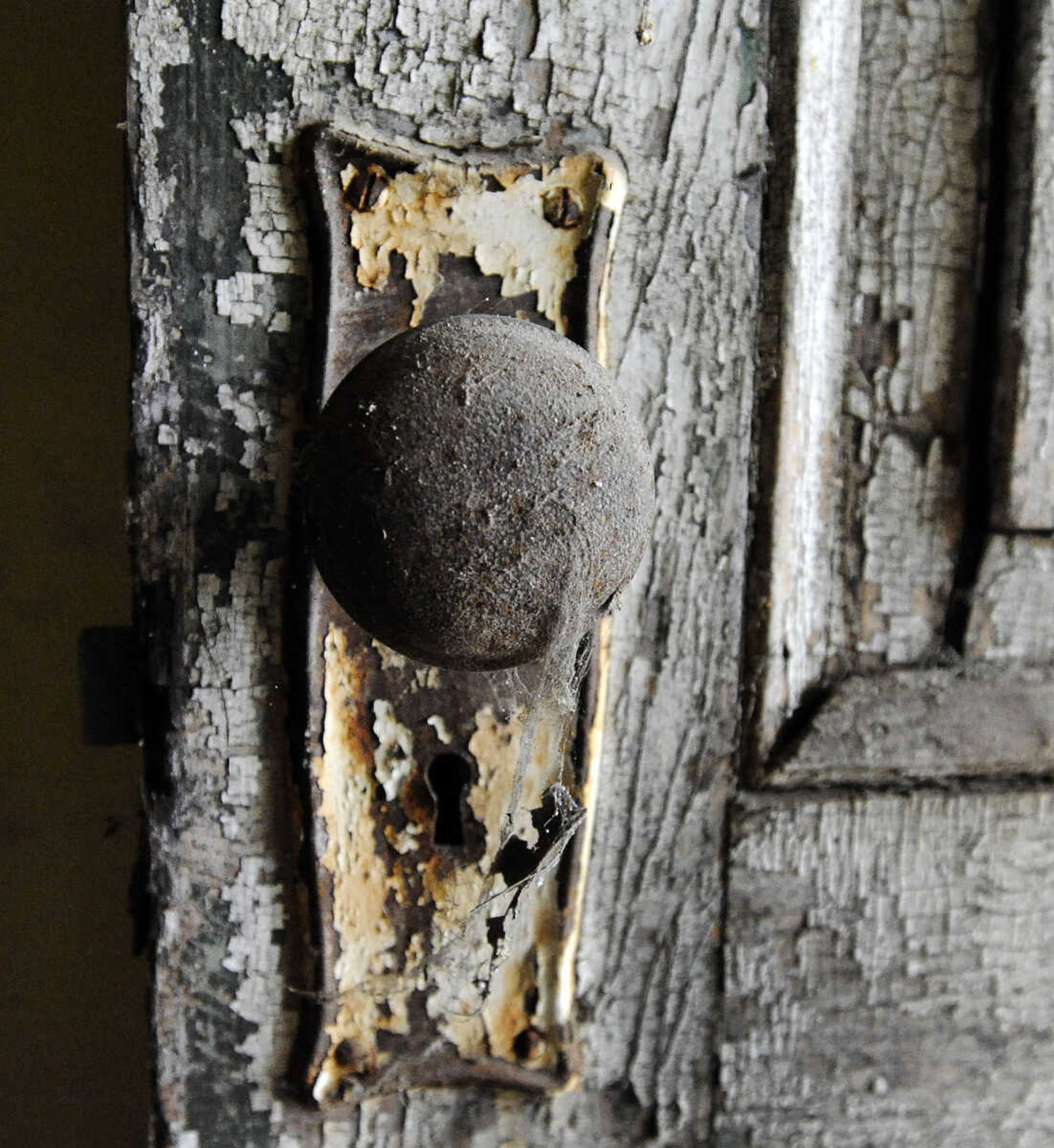 LAURA SIMON ~ lsimon@semissourian.com

Paint is peeling off of the front door of the historic Reynolds House as seen on Monday afternoon, May 2, 2016. The Cape Girardeau house, which stands at 623 N. Main Street, was built in 1857.