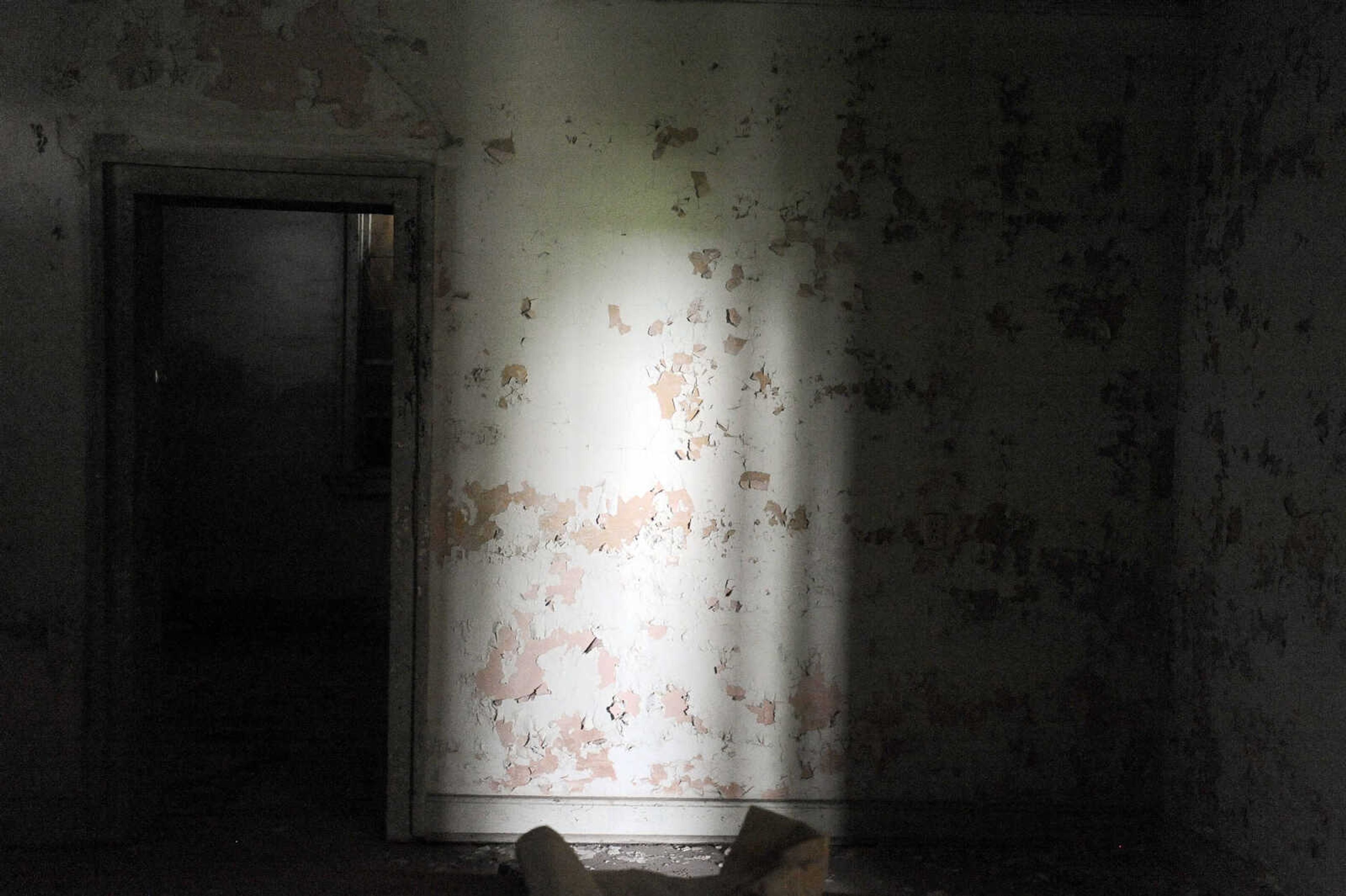 LAURA SIMON ~ lsimon@semissourian.com

The south side, front room of the historic Reynolds House is seen on Monday afternoon, May 2, 2016. The Cape Girardeau house, which stands at 623 N. Main Street, was built in 1857.