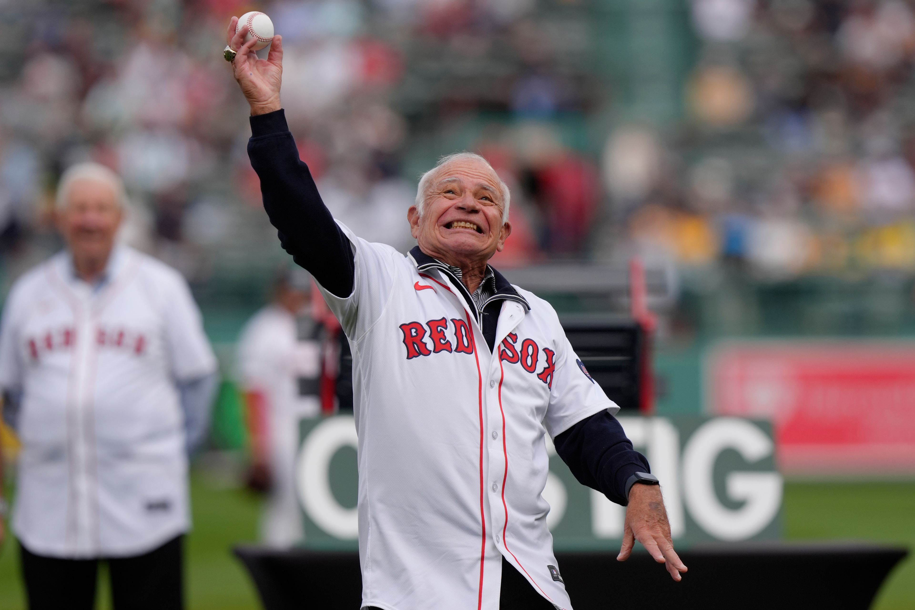 Red Sox honor radio voice Joe Castiglione who is retiring after 42 years