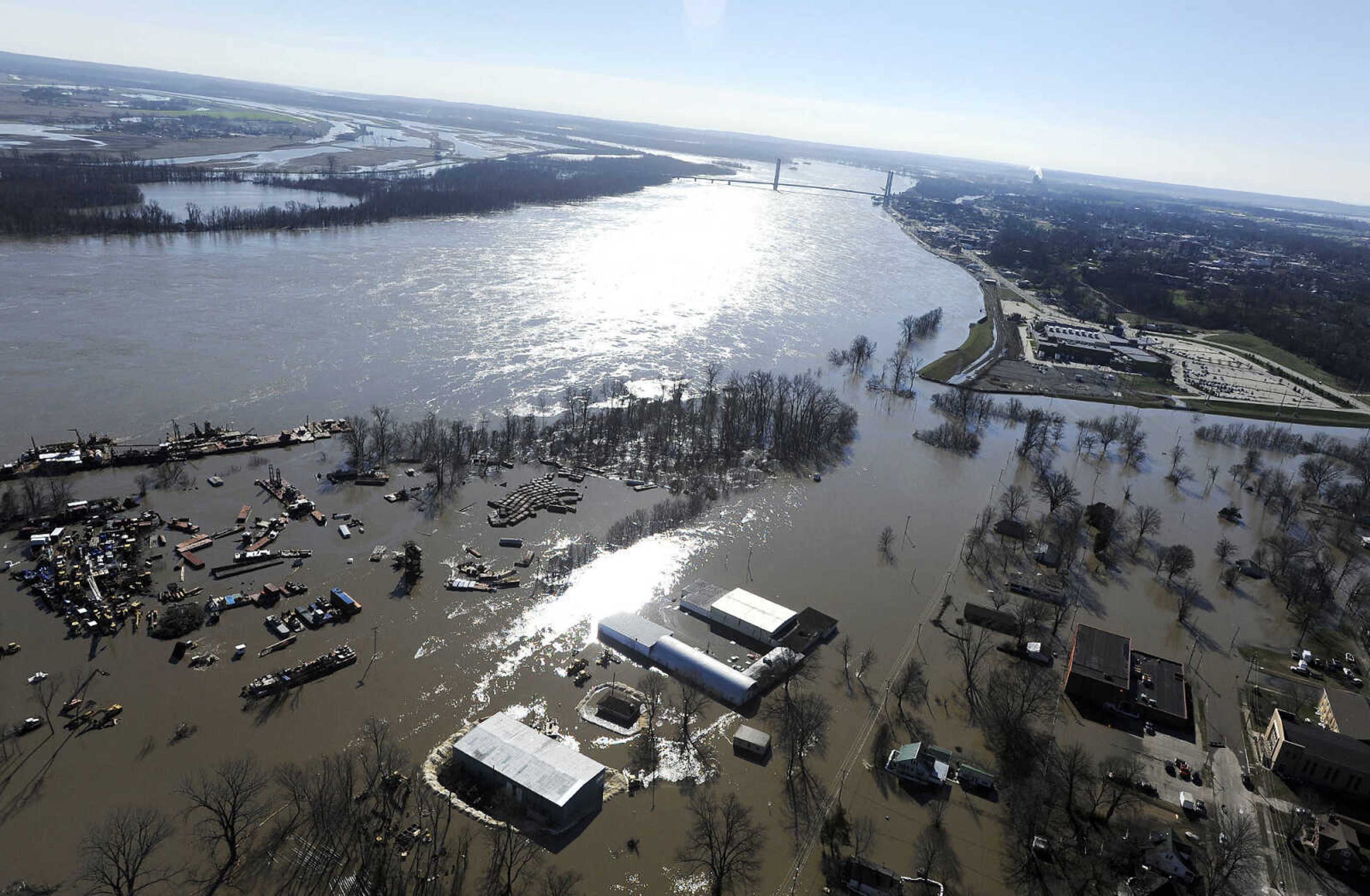 LAURA SIMON ~ lsimon@semissourian.com

Floodwater from the Mississippi River spreads across the Red Star District of Cape Girardeau, Saturday, Jan. 2, 2016.