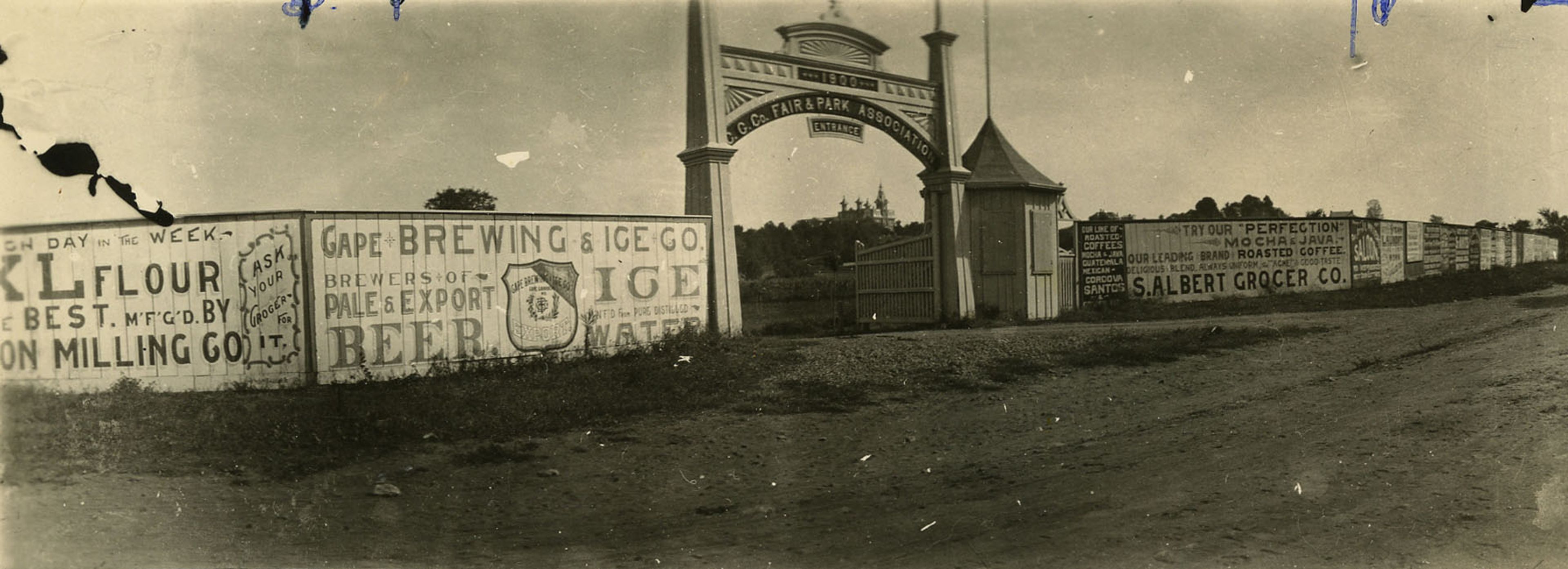 Entrance gate to the fairgrounds (Capaha Park) in Cape Girardeau, 1901. 