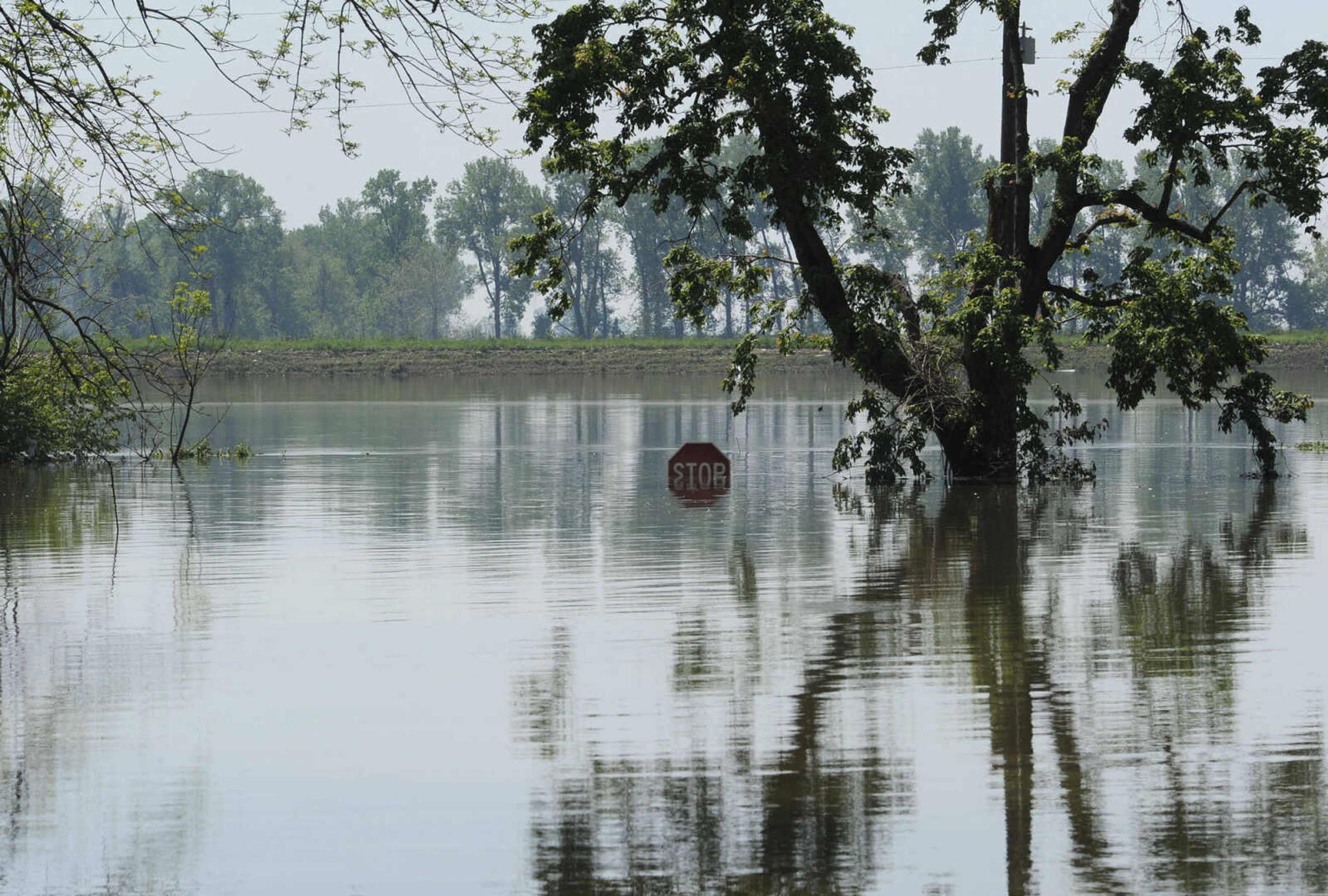 FRED LYNCH ~ flynch@semissourian.com
Mississippi River floodwaters are receding Sunday, May 8, 2011 in Commerce, Mo.