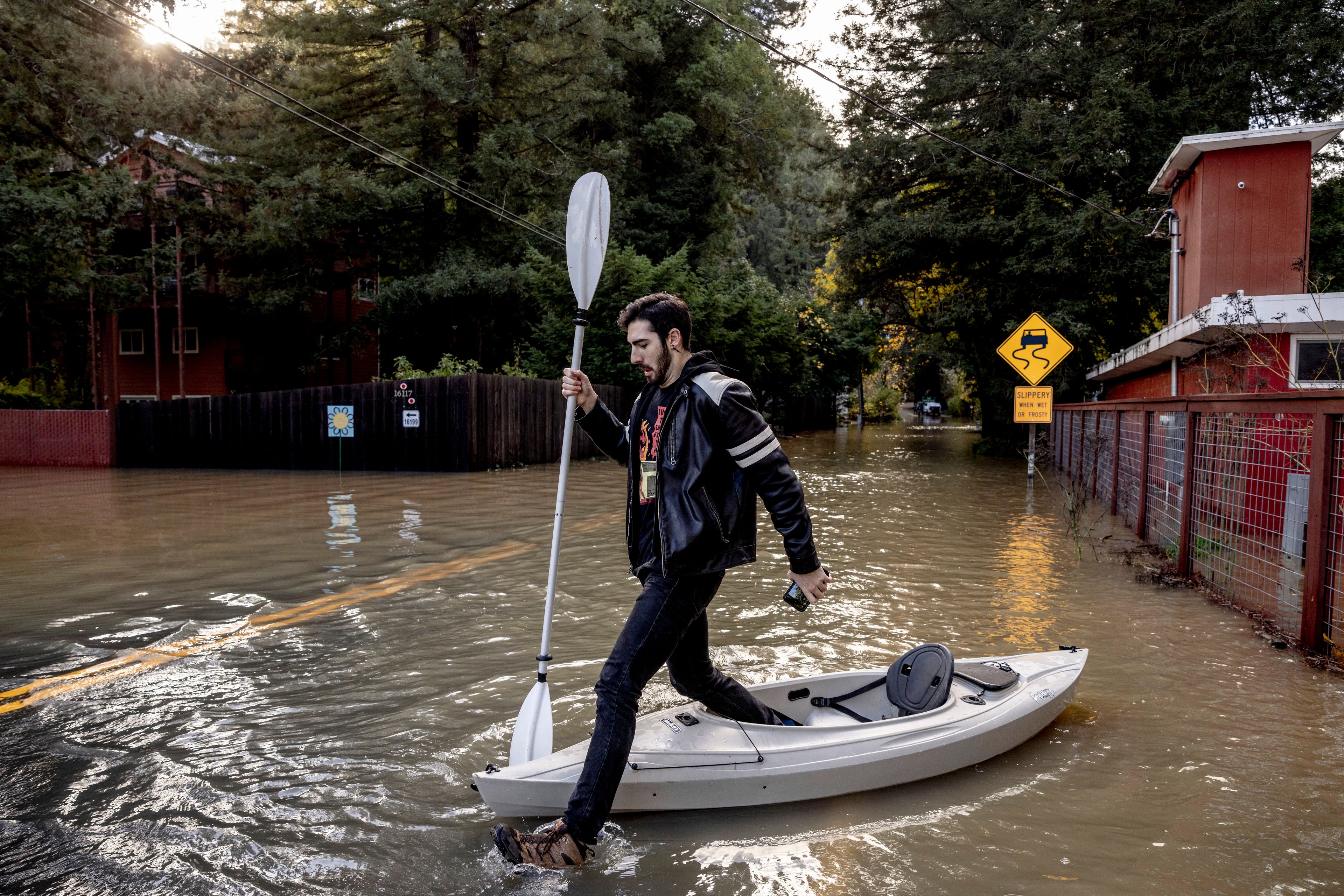 Forecasts warn of possible winter storms across US during Thanksgiving week