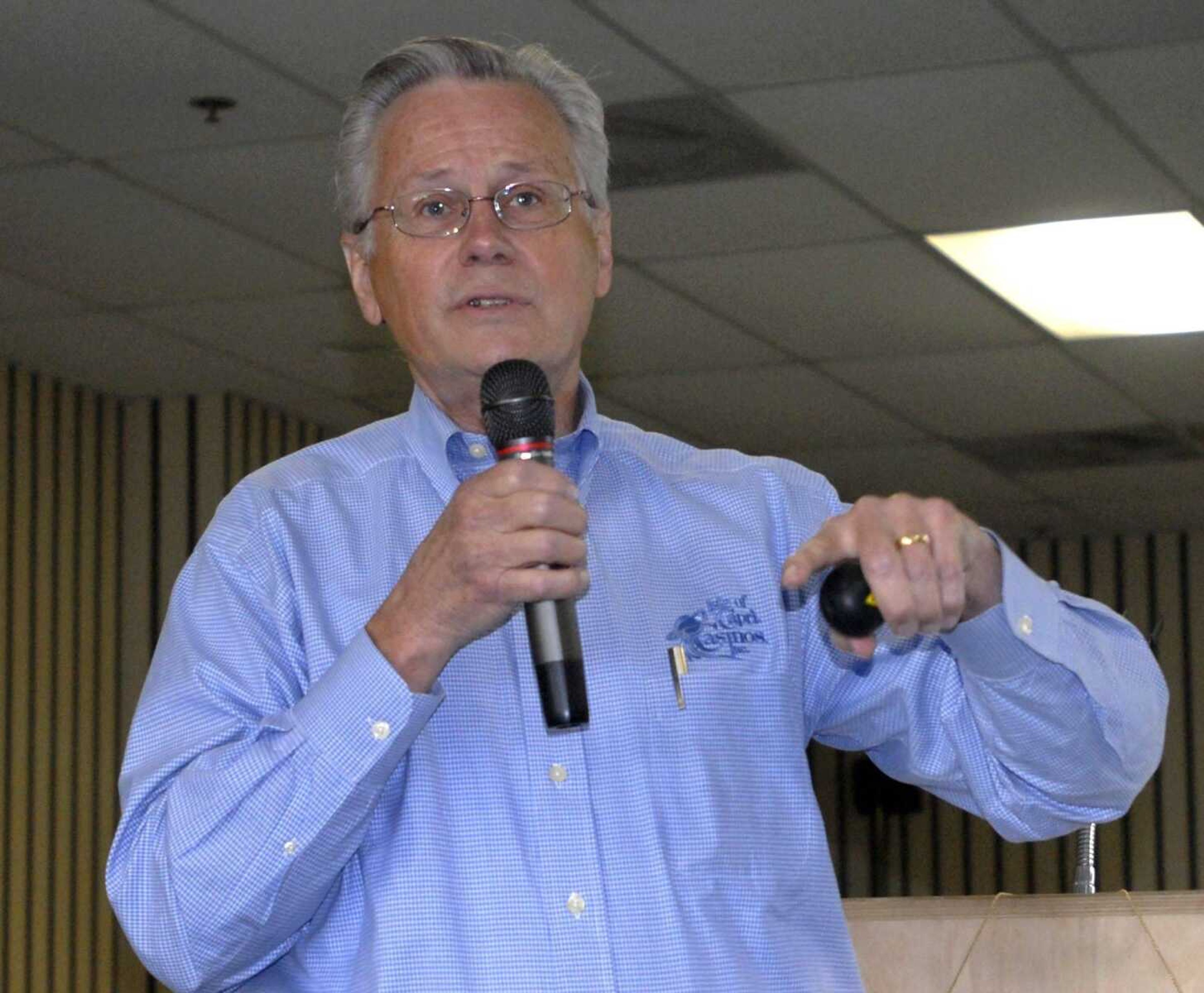 Ron Burgess, senior vice president for human resources at St. Louis-based gaming company Isle of Capri, speaks to members of the Cape West Rotary Club Thursday, Aug. 5, 2010 about his company's plans for a casino in downtown Cape Girardeau. (Melissa Miller)