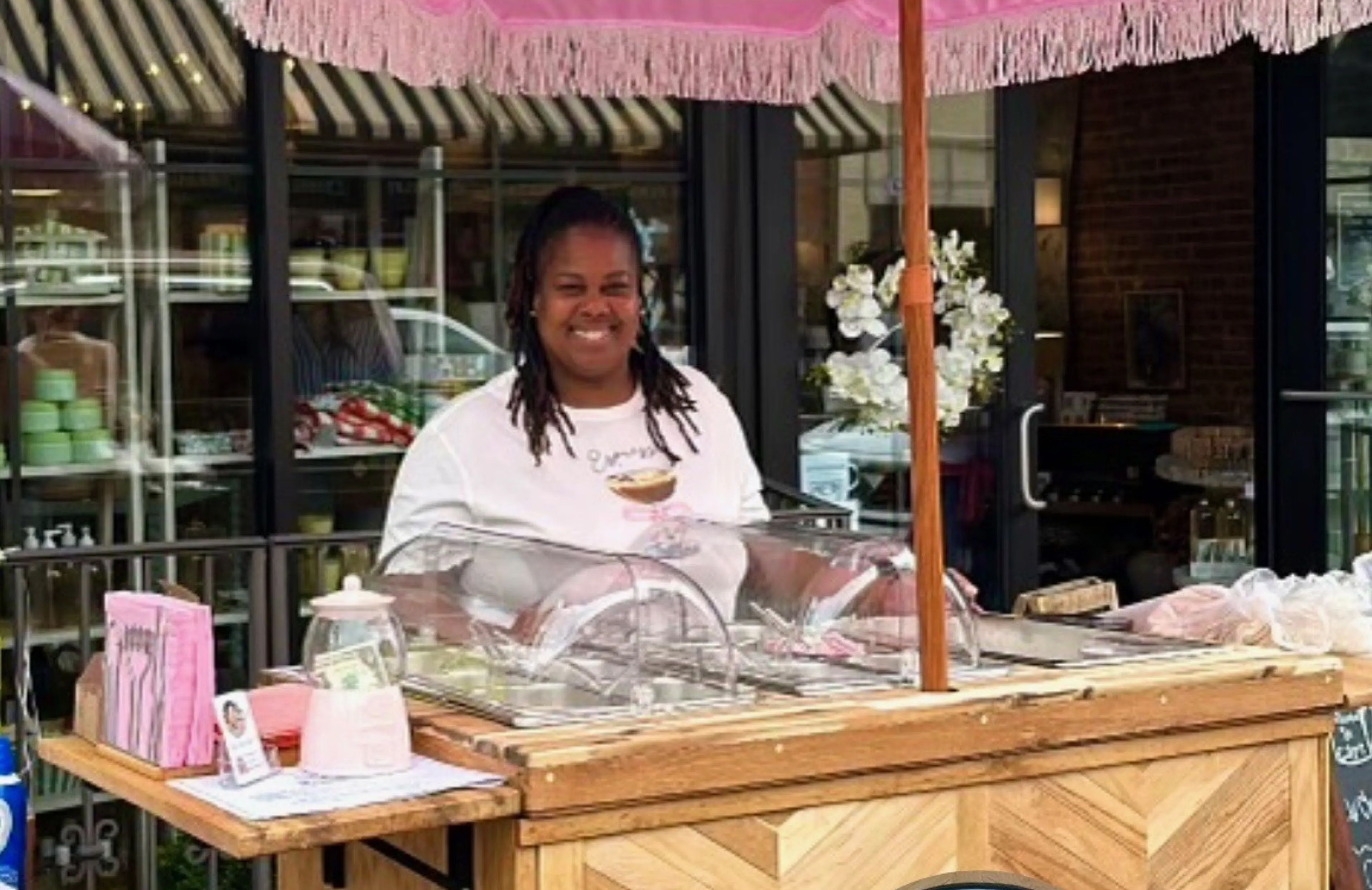 Cape Girardeau baker brings customizable cake cart to local events with Sweet Celebrations by Dae  
