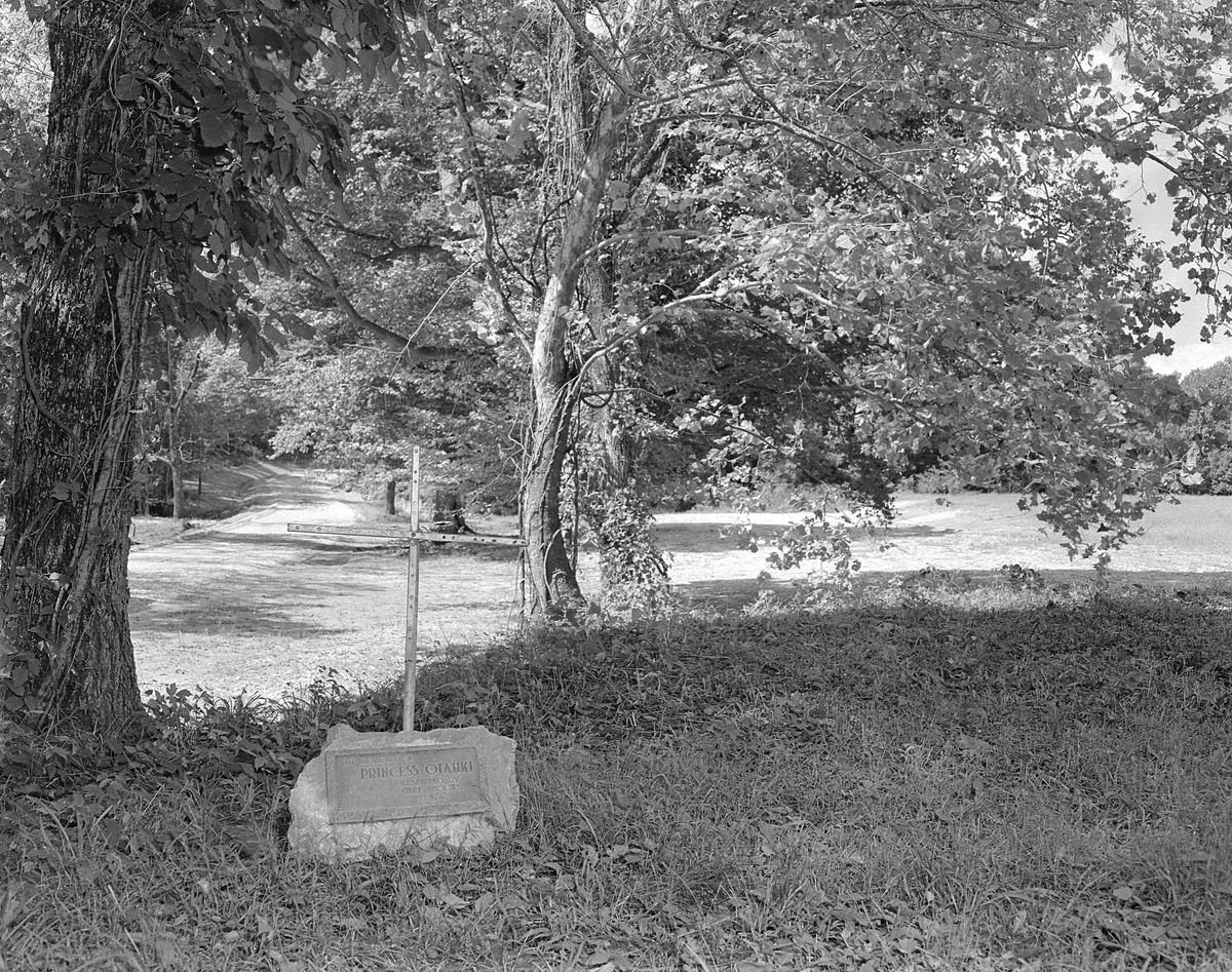 From the Morgue: Cherokee delegation honors Trail of Tears dead at 'Princess' Otahki grave