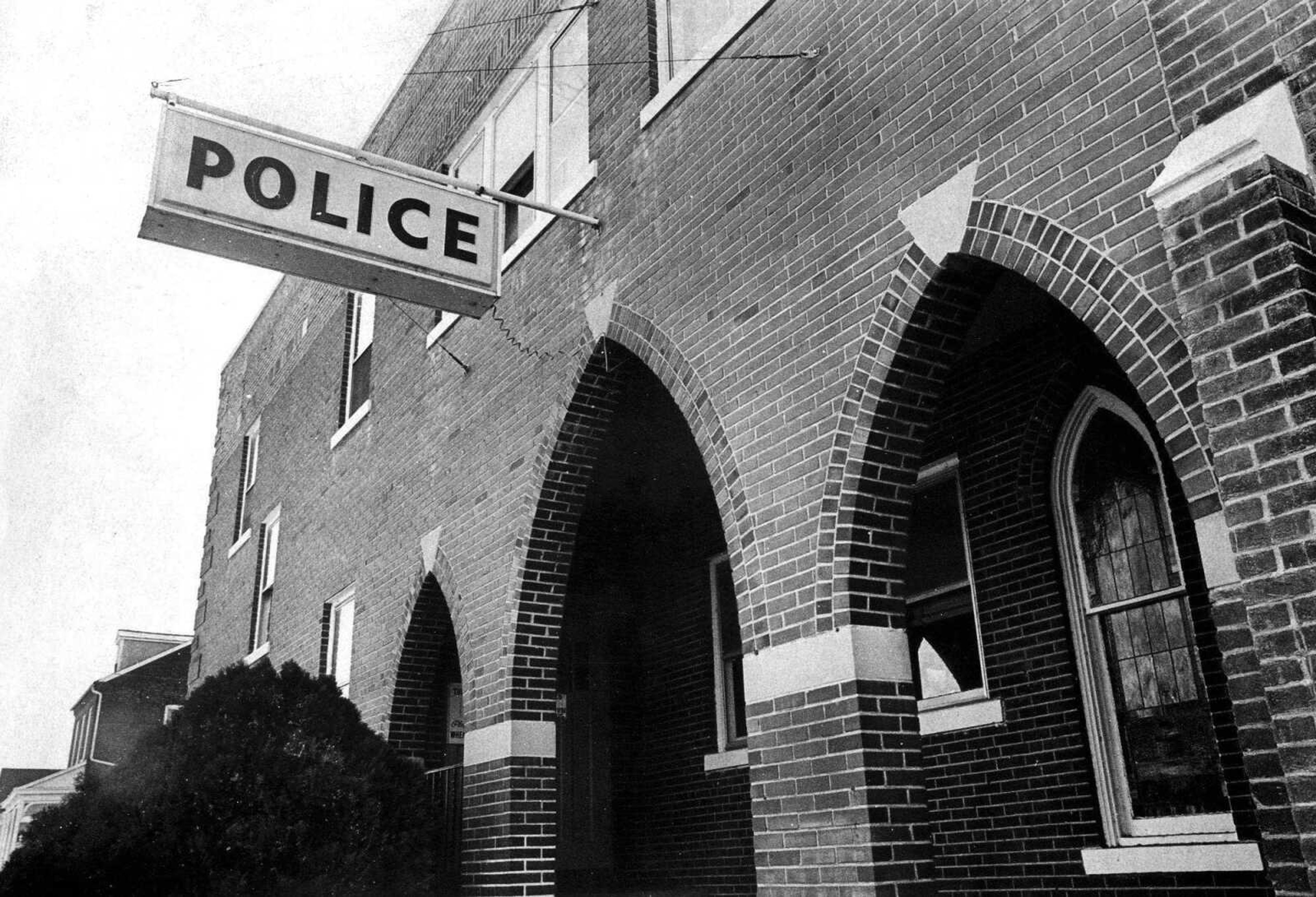 SOUTHEAST MISSOURIAN ~ photos@semissourian.com Old Cape Girardeau police station Oct. 12, 1976