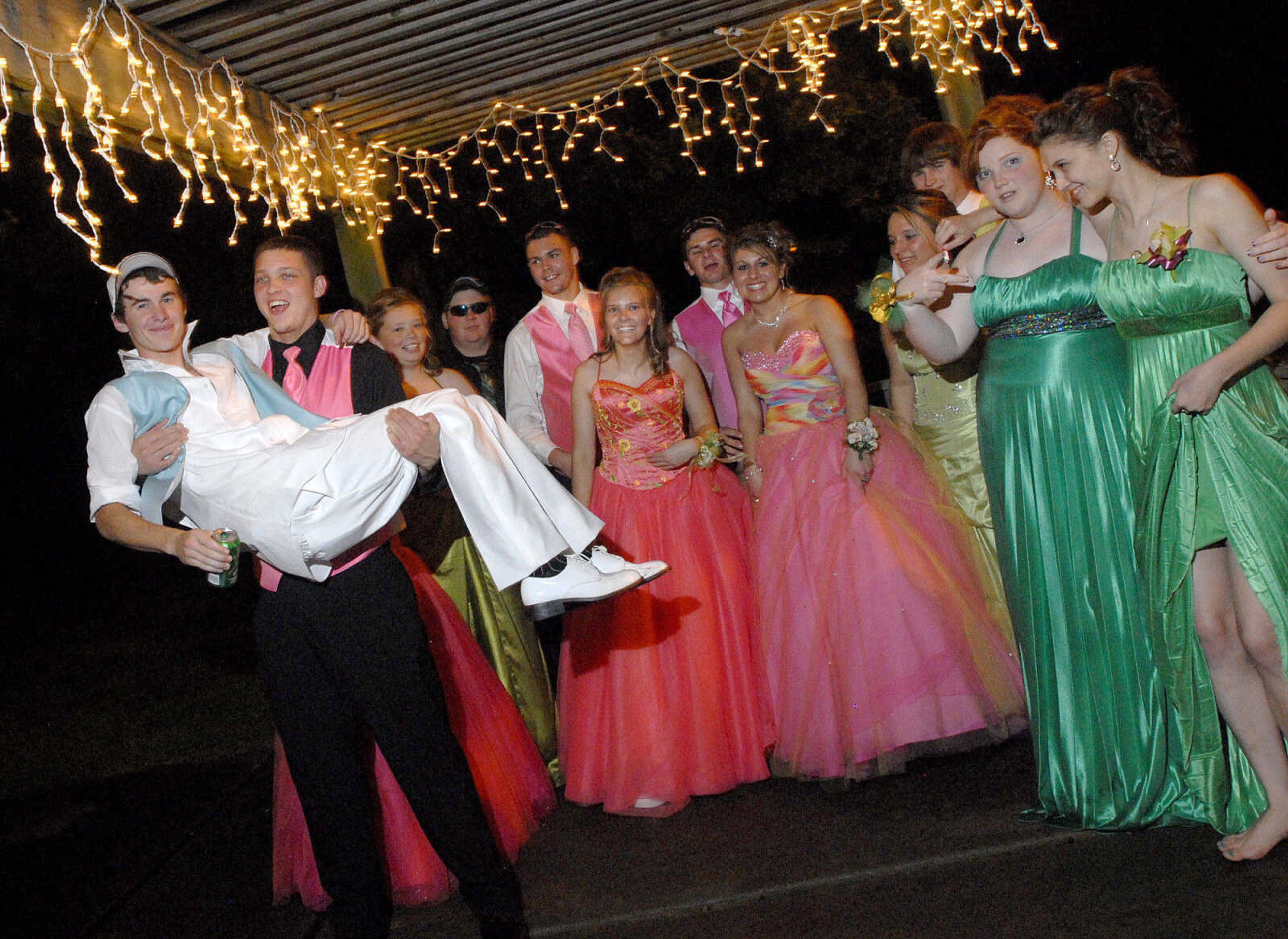 LAURA SIMON~lsimon@semissourian.com
Meadow Heights' prom "A Night to Remember" was held Saturday, April 30, 2011 at Deerfield Lodge.