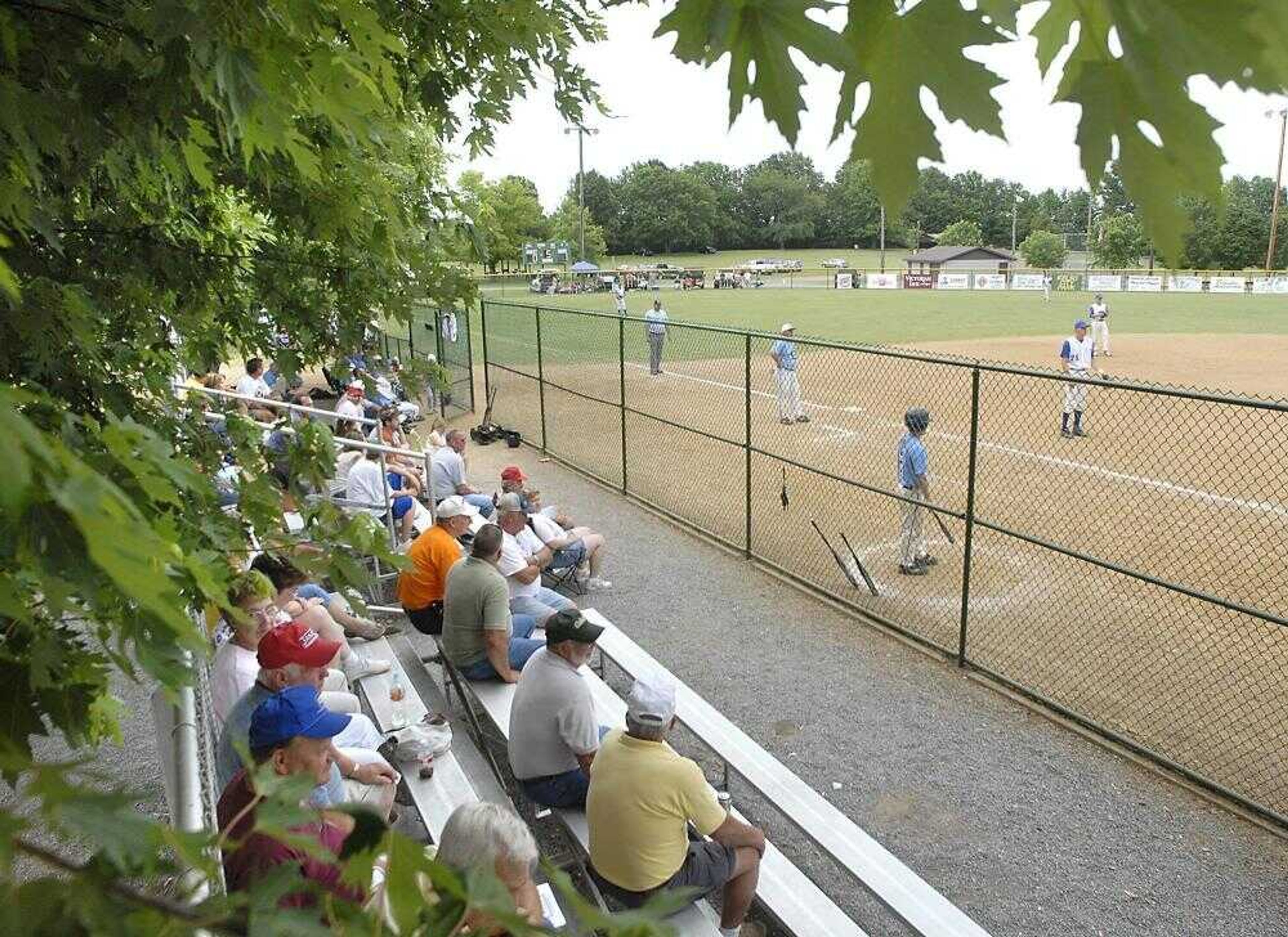 Softball fans watched the championship games at the Kelso Klassic on Sunday. (Fred Lynch)