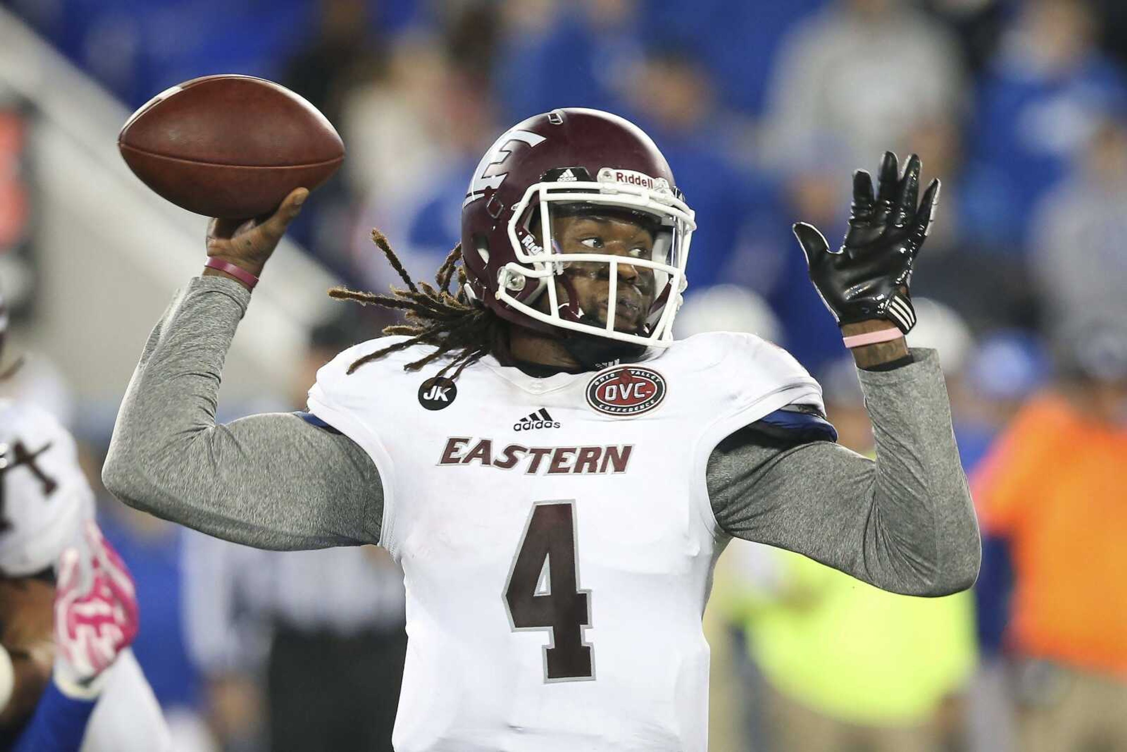 Eastern Kentucky quarterback Bennie Coney throws to a receiver during the second half of an NCAA college football game against Kentucky, Saturday, Oct. 3, 2015, in Lexington, Ky. Kentucky won the game in overtime 34-27. (AP Photo/David Stephenson)