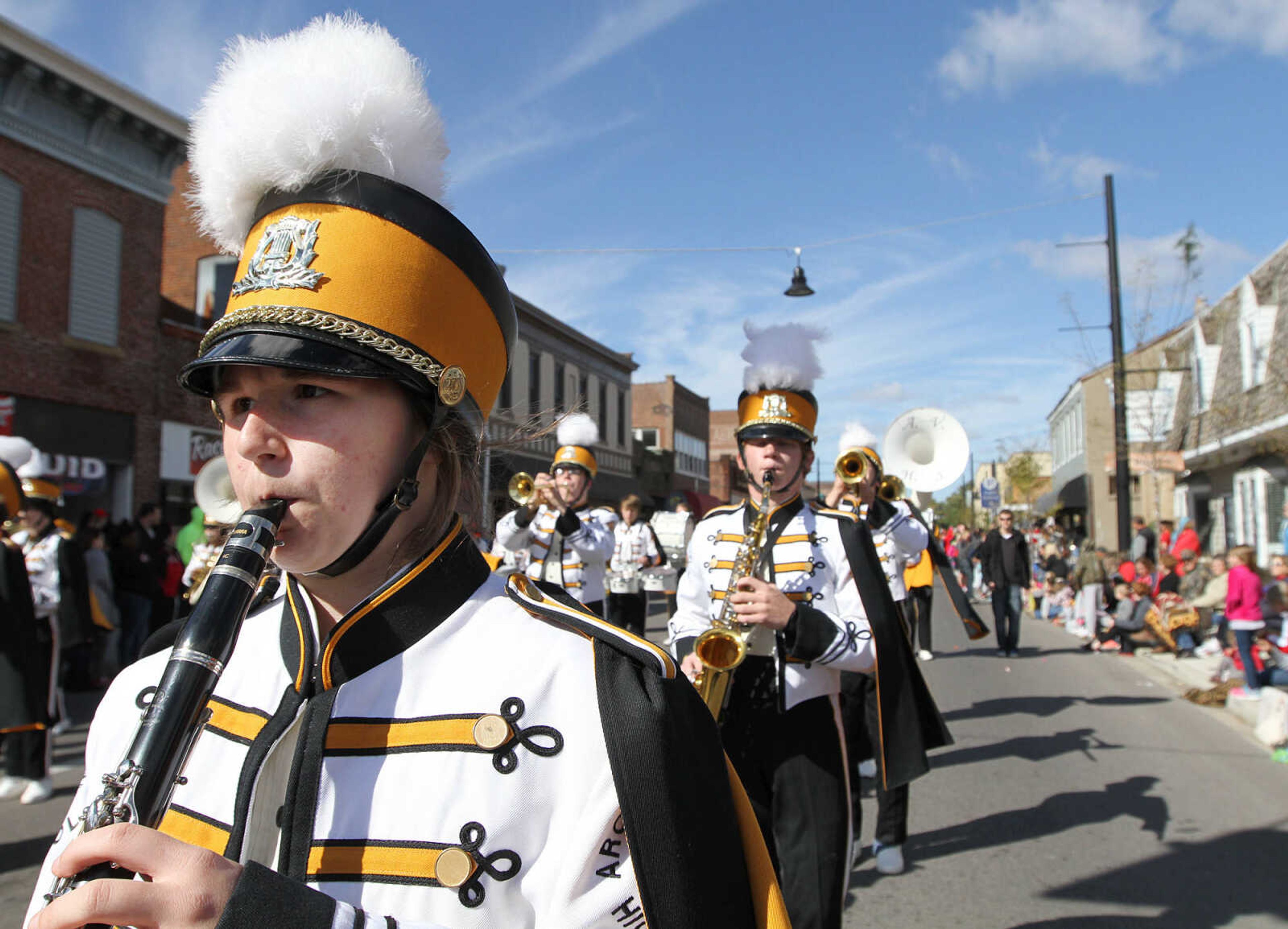 GLENN LANDBERG ~ glandberg@semissourian.com

The Southeast Missouri State University homecoming parade moves down Broadway St. in Cape Girardeau Saturday Morning, Oct. 4, 2014.