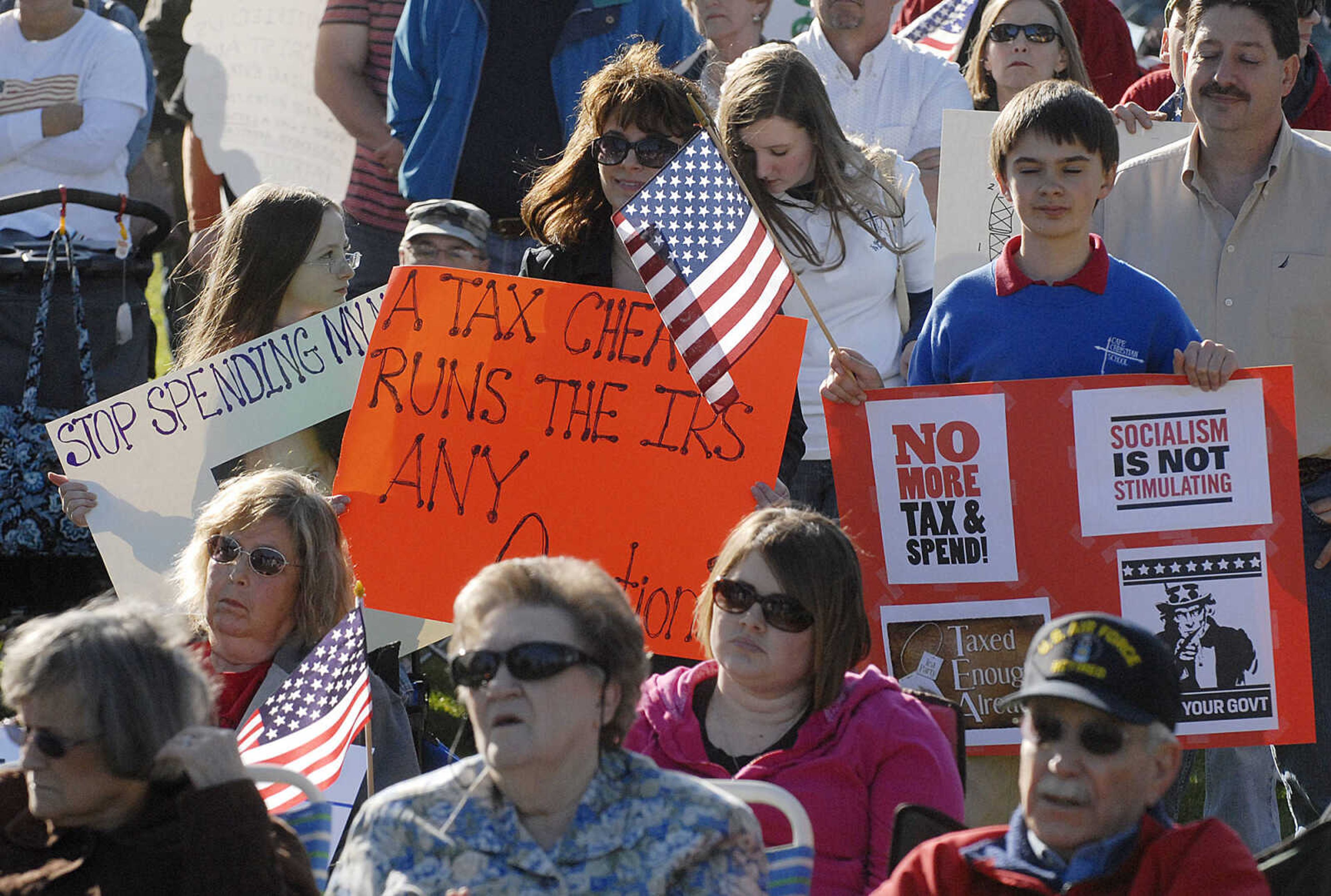 ELIZABETH DODD ~ edodd@semissourian.com
A crowd of about 600 people listens to speakers at a "tea party" tax protest at Capaha Park Wednesday.