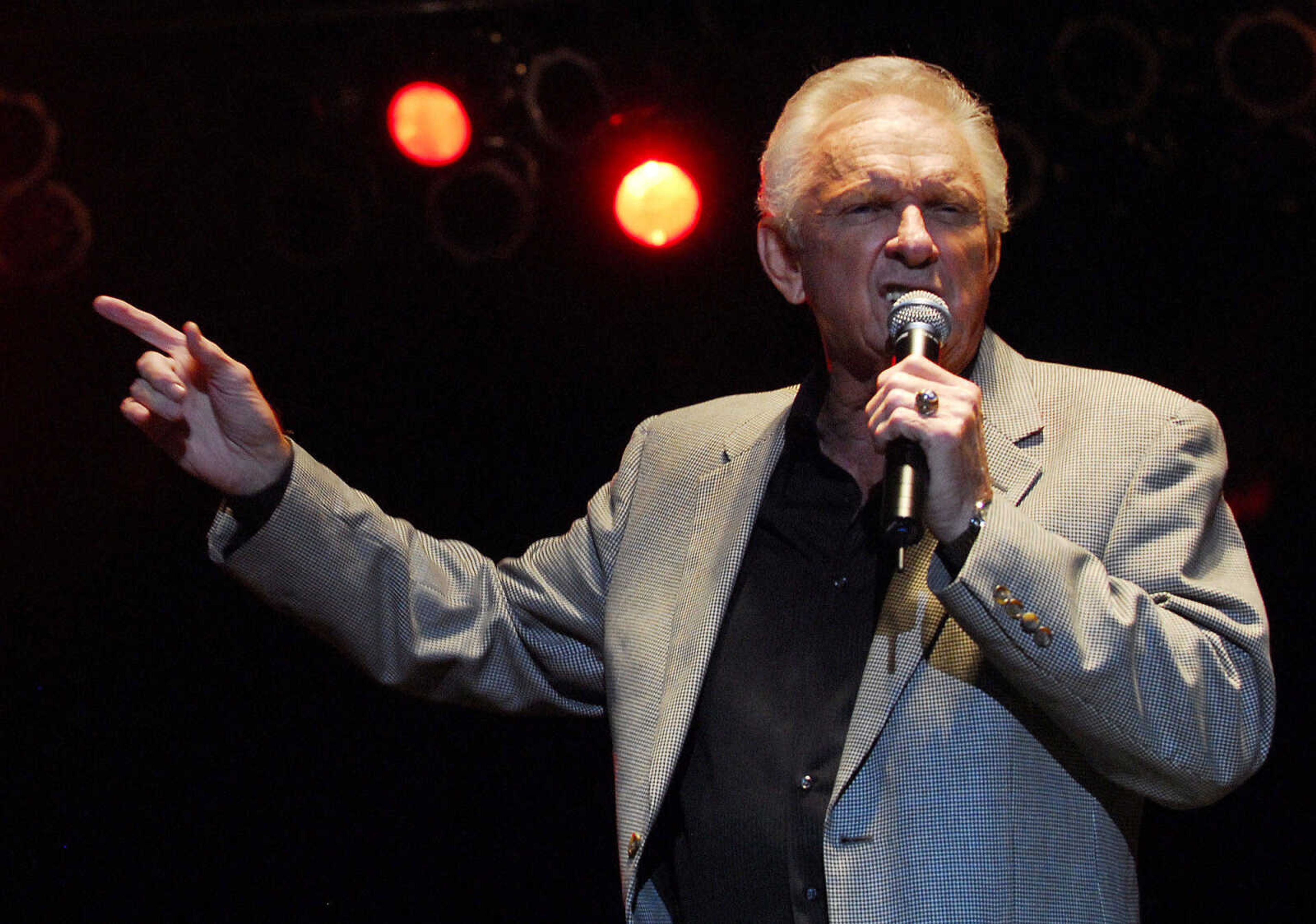 LAURA SIMON~lsimon@semissourian.com
Mel Tillis and his band perform Thursday, September 16, 2010 during the 155th Annual SEMO District Fair.