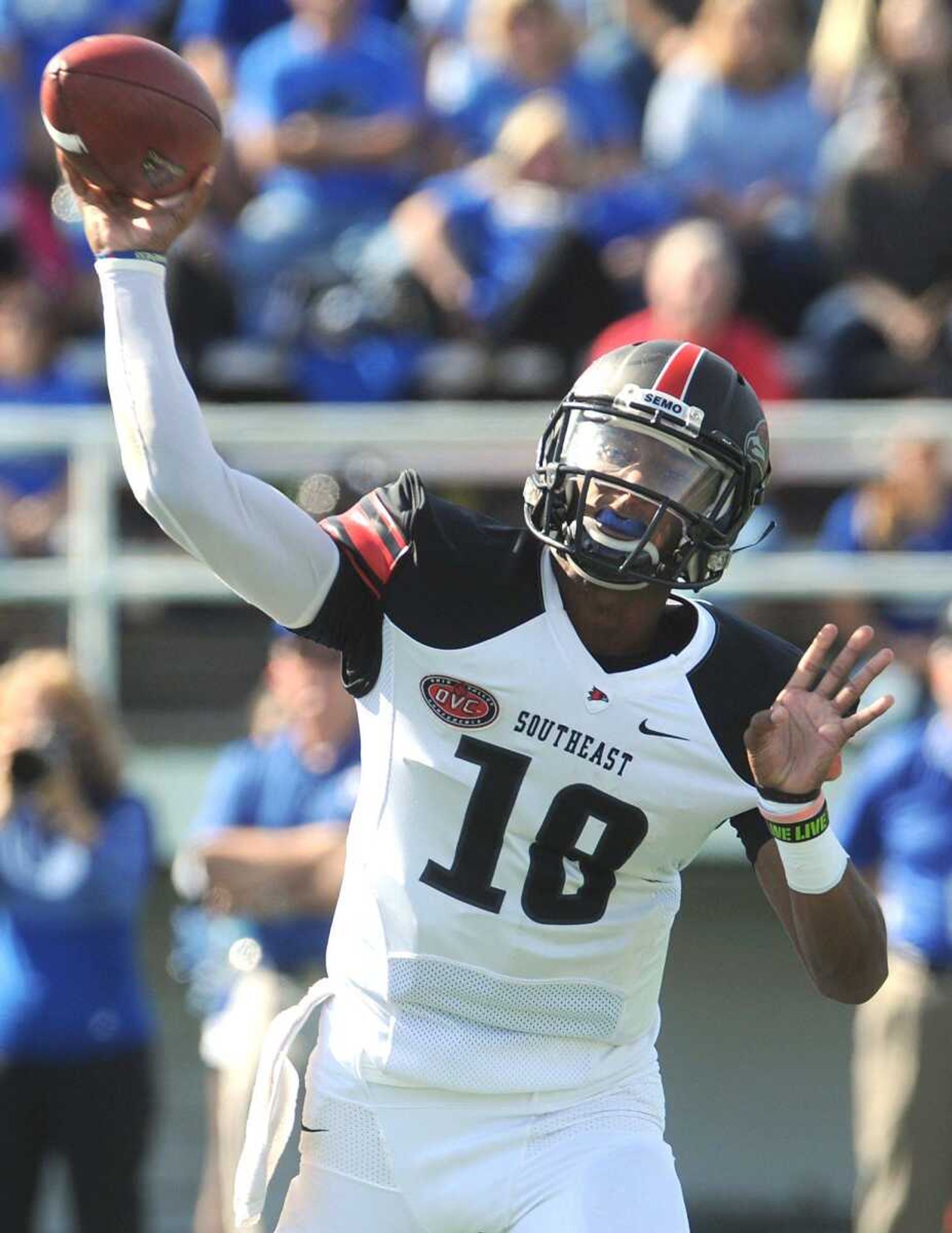 Southeast Missouri State quarterback Dante Vandeven throws a pass against Eastern Illinois during the second quarter Saturday, Oct. 10, 2015 in Charleston, Illinois. (Fred Lynch)