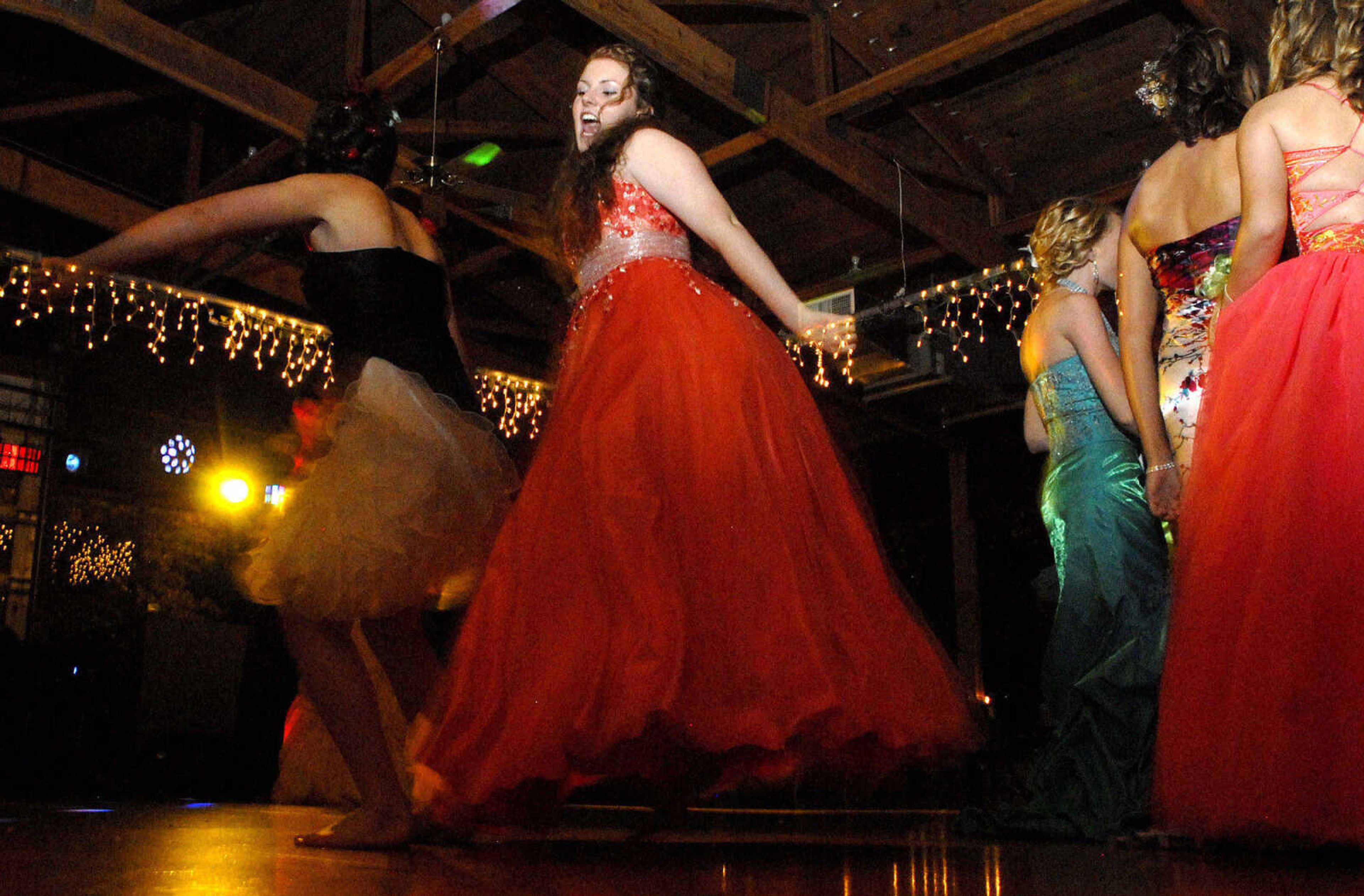 LAURA SIMON~lsimon@semissourian.com
Meadow Heights' prom "A Night to Remember" was held Saturday, April 30, 2011 at Deerfield Lodge.