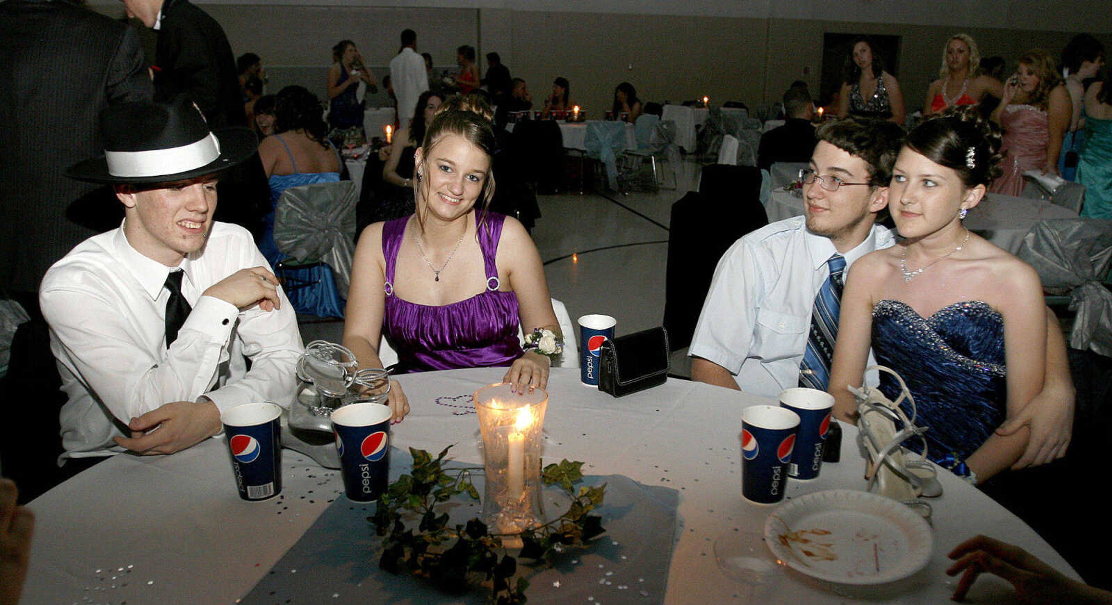 ELIZABETH DODD ~ edodd@semissourian.com
Photos from the 2009 Jackson High School Prom May 9 at the Osage Center.