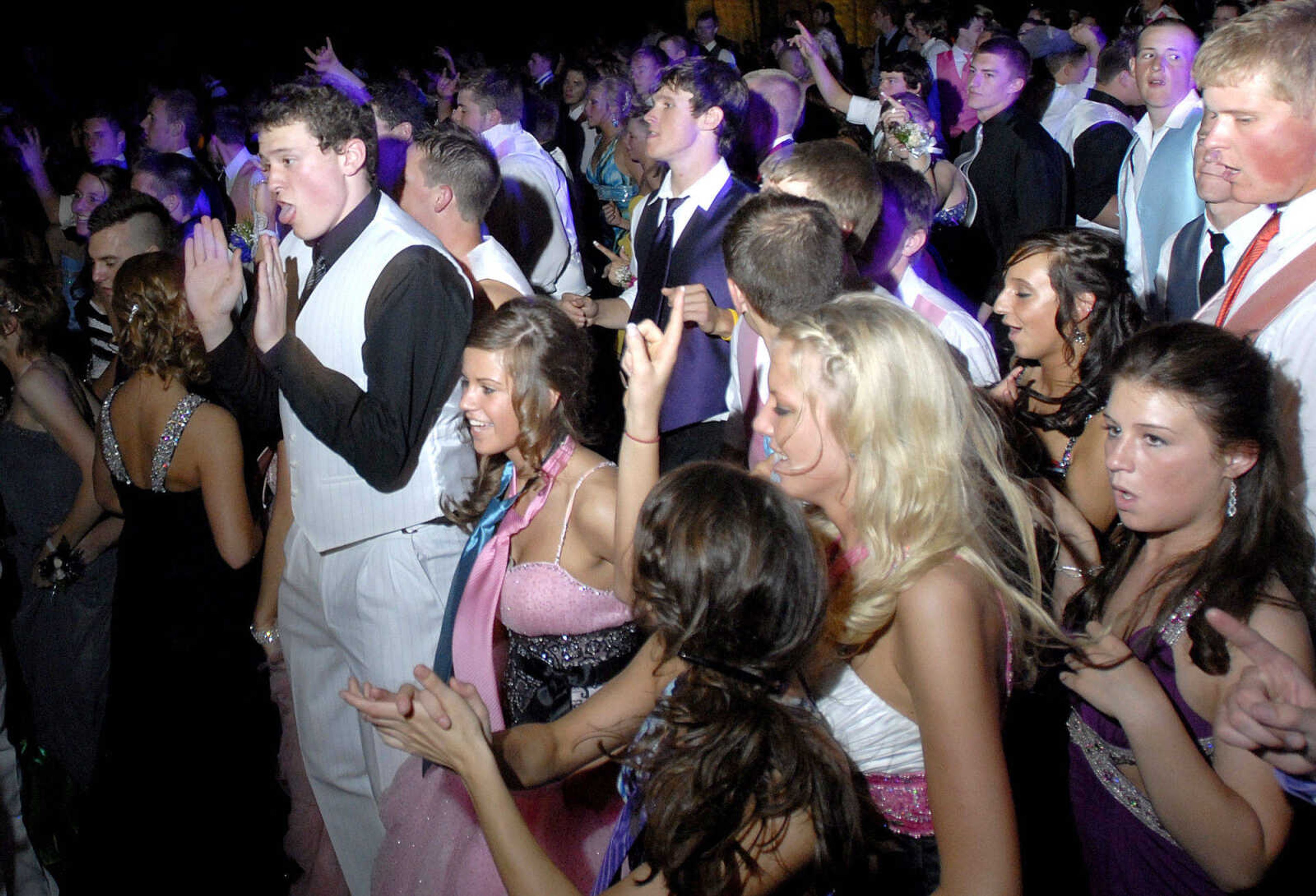 LAURA SIMON~lsimon@semissourian.com
Jackson High School Prom Saturday, May 8, 2010.