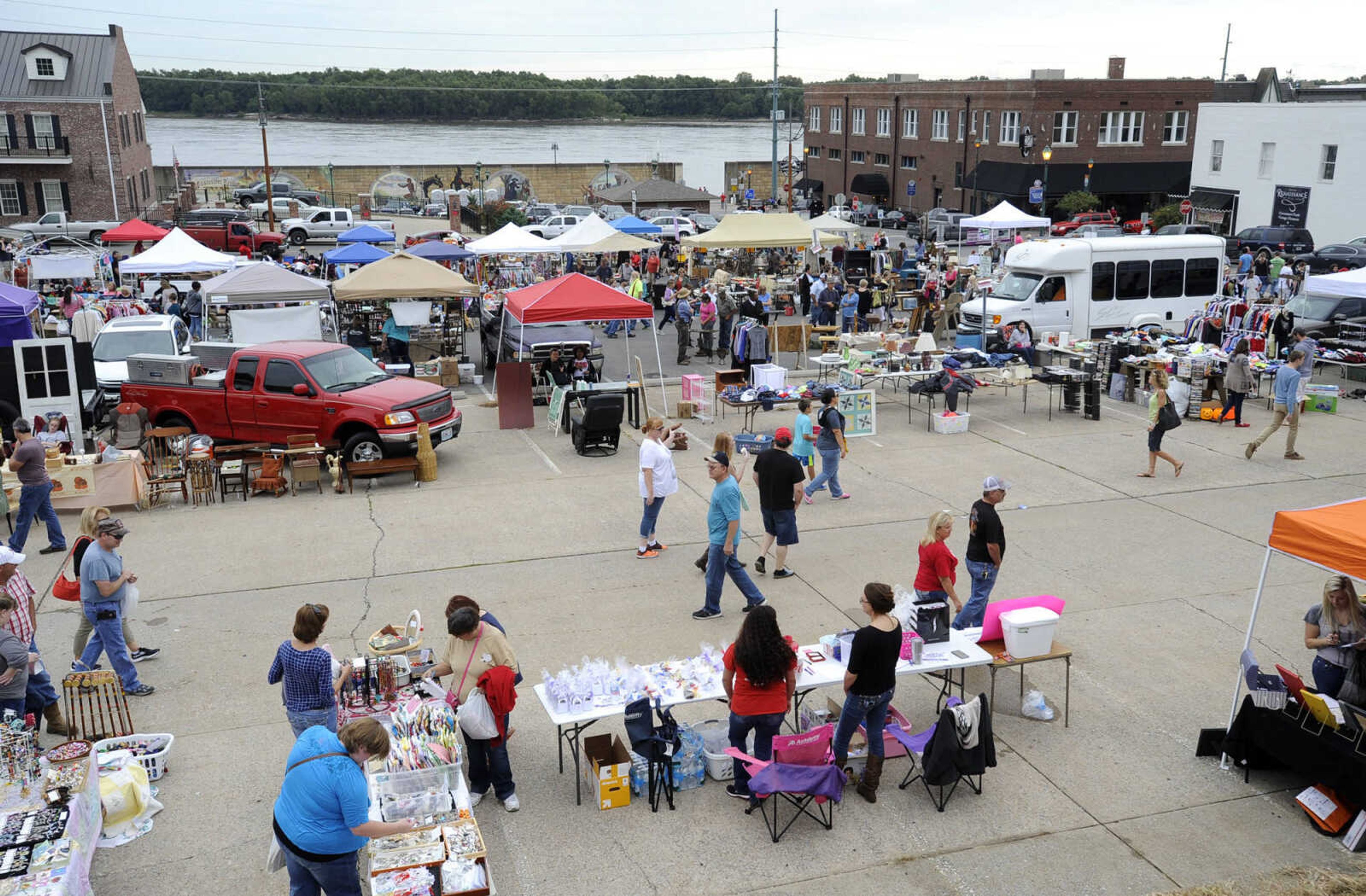 The Tailgate Flea Market Sunday, Oct. 2, 2016 in downtown Cape Girardeau.