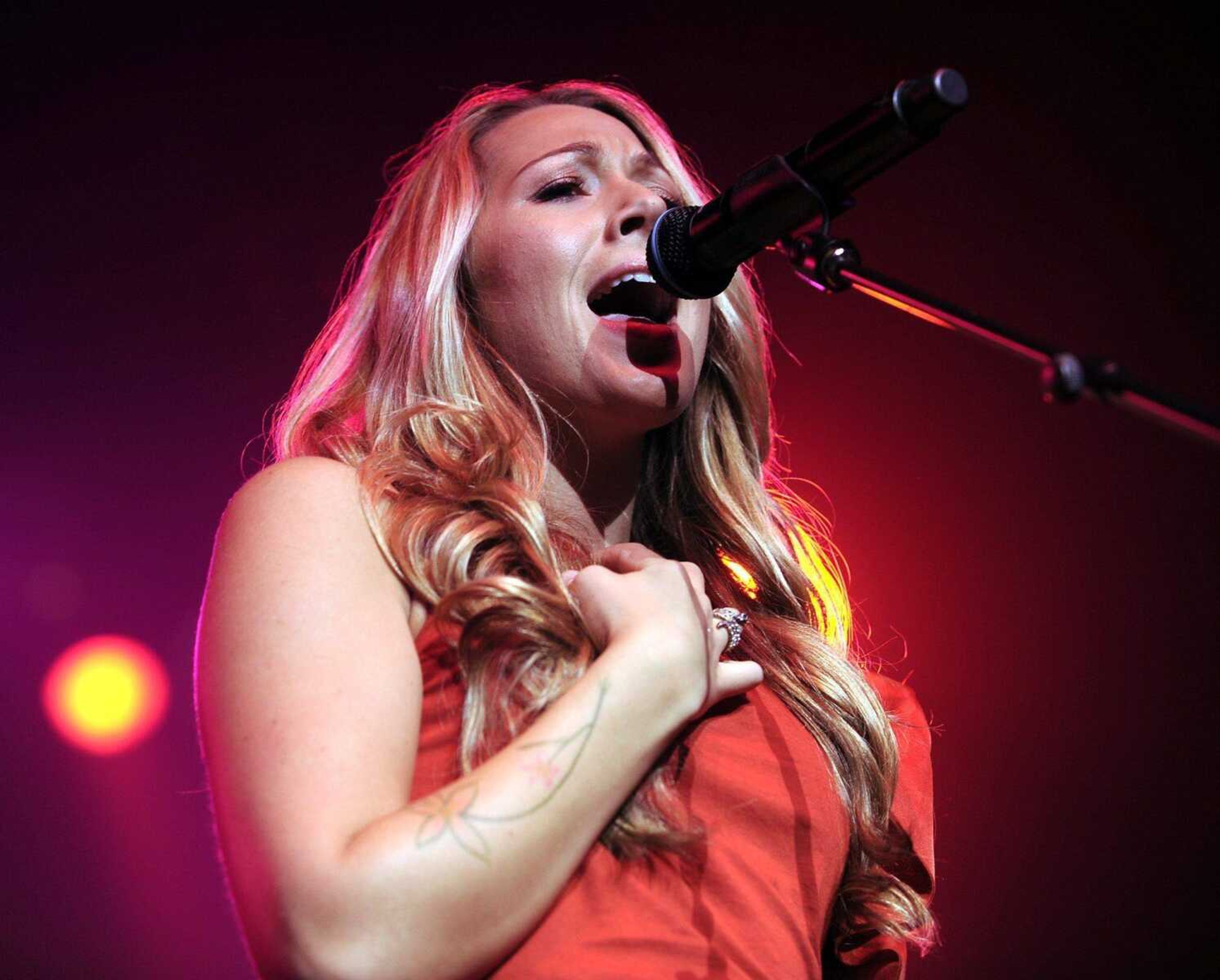 Colbie Caillat introduces pop to the River Campus