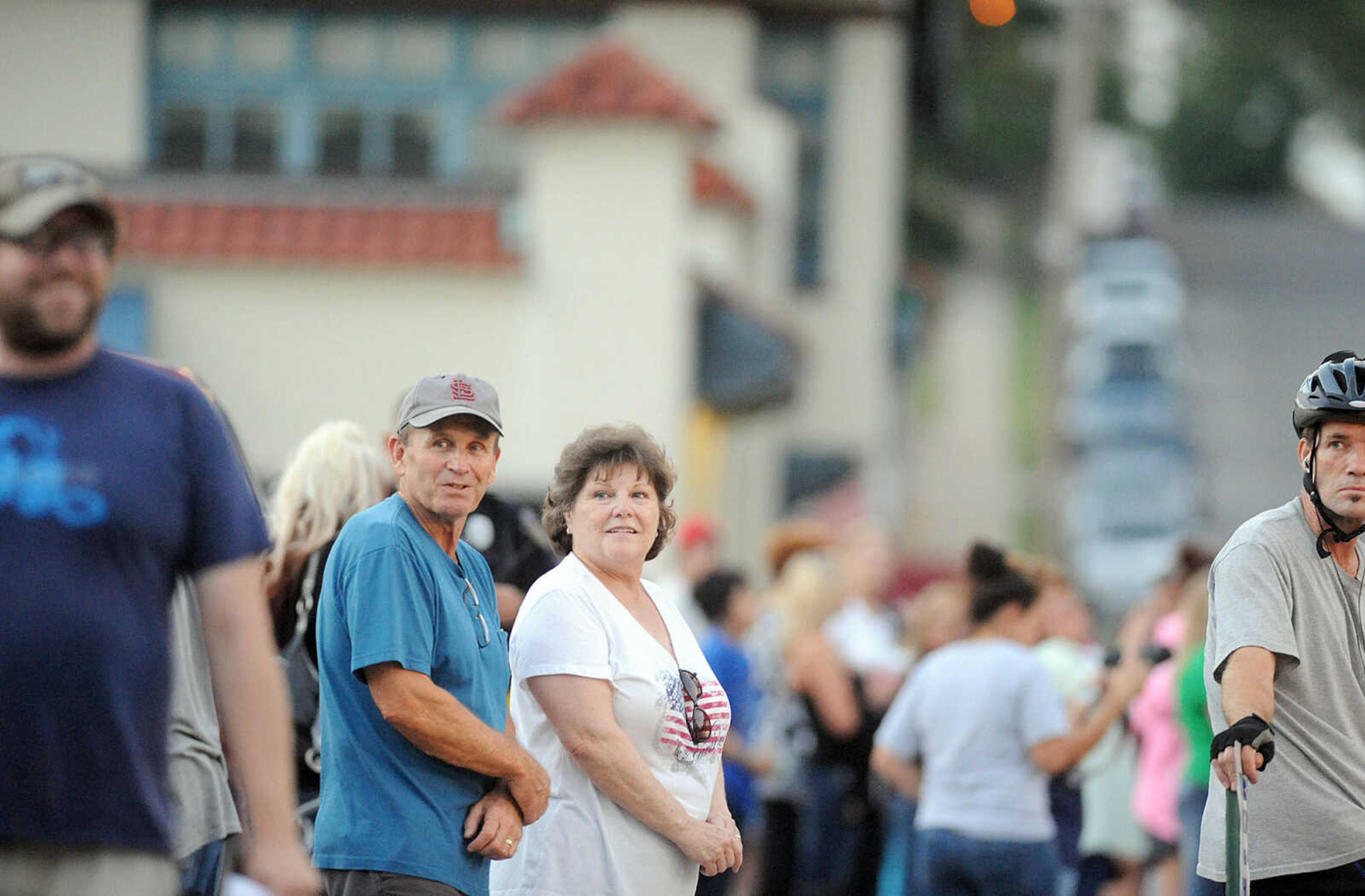 LAURA SIMON ~ lsimon@semissourian.com

Onlookers line Lorimier Street as filming for 20th Century Fox's feature film "Gone Girl" gets underway at the Common Pleas Courthouse, Thursday, Oct. 3, 2013, in Cape Girardeau.